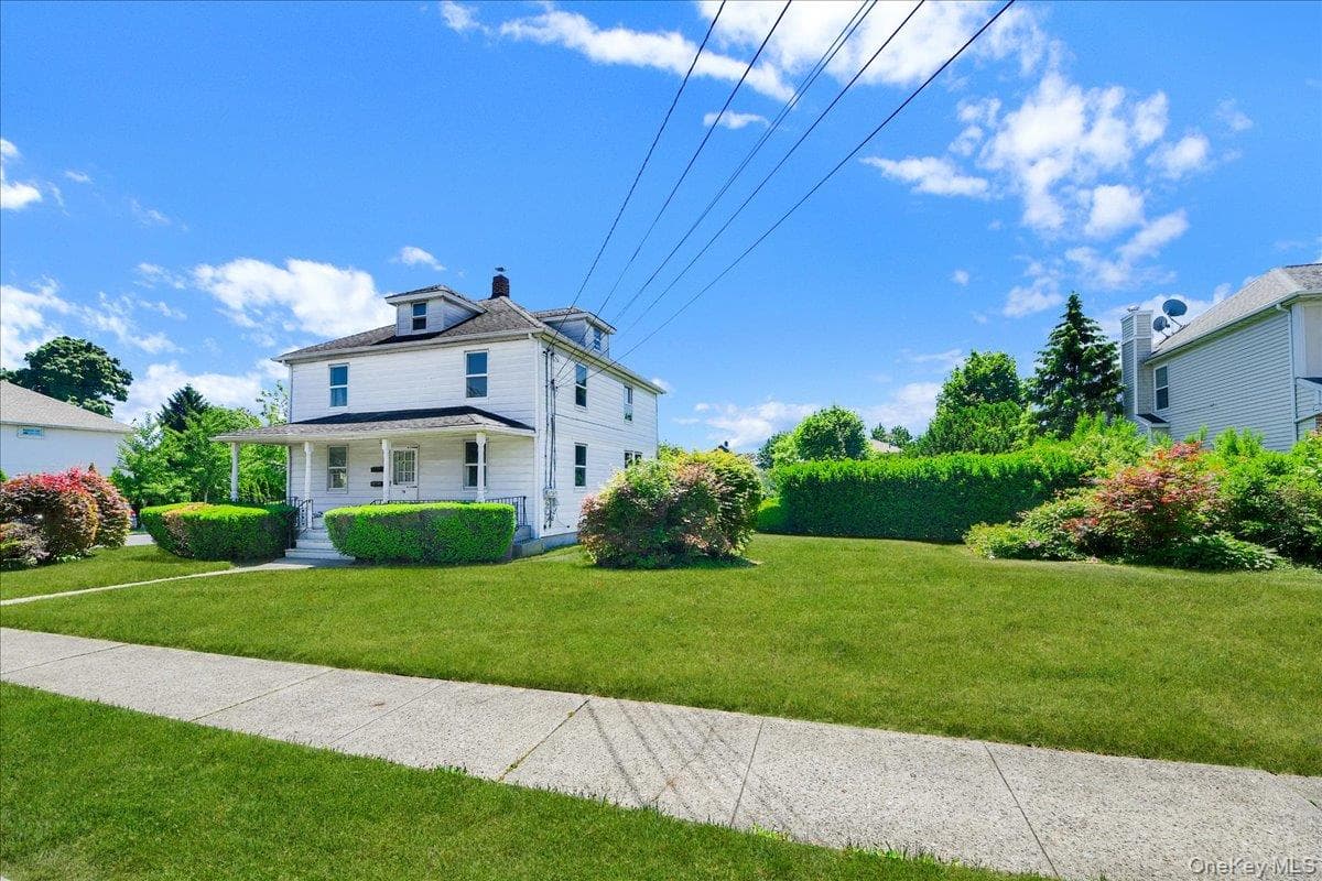 78 Maple Street thumbnail 3