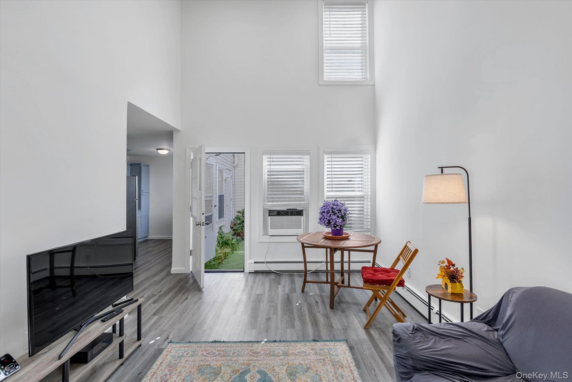 200 Lowndes Avenue Unit: D thumbnail 4