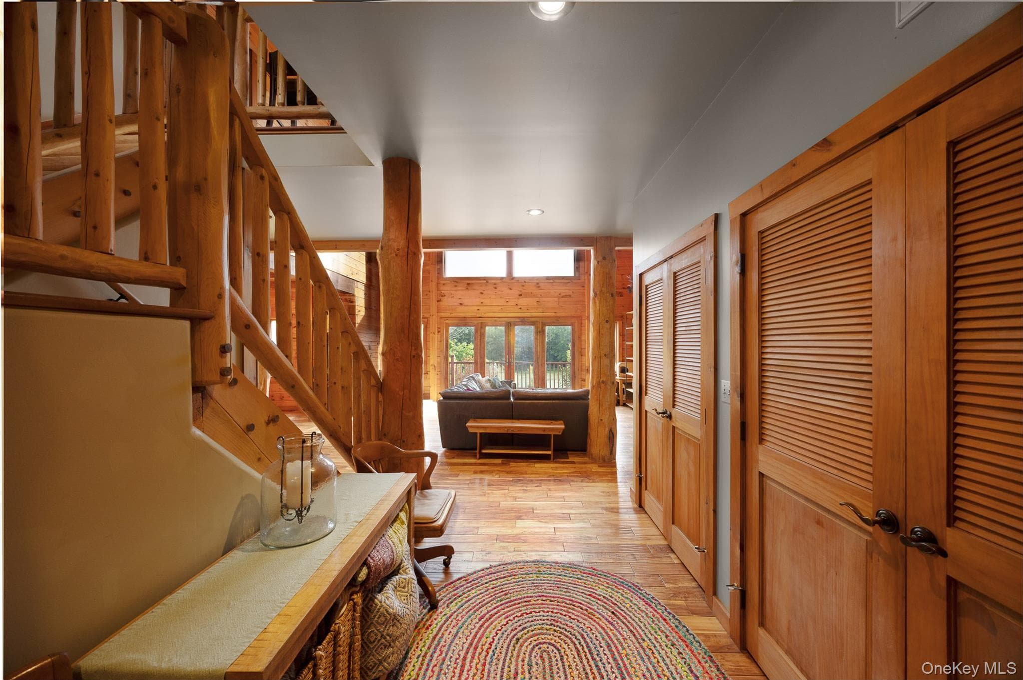 162 Crum Elbow Road thumbnail 5