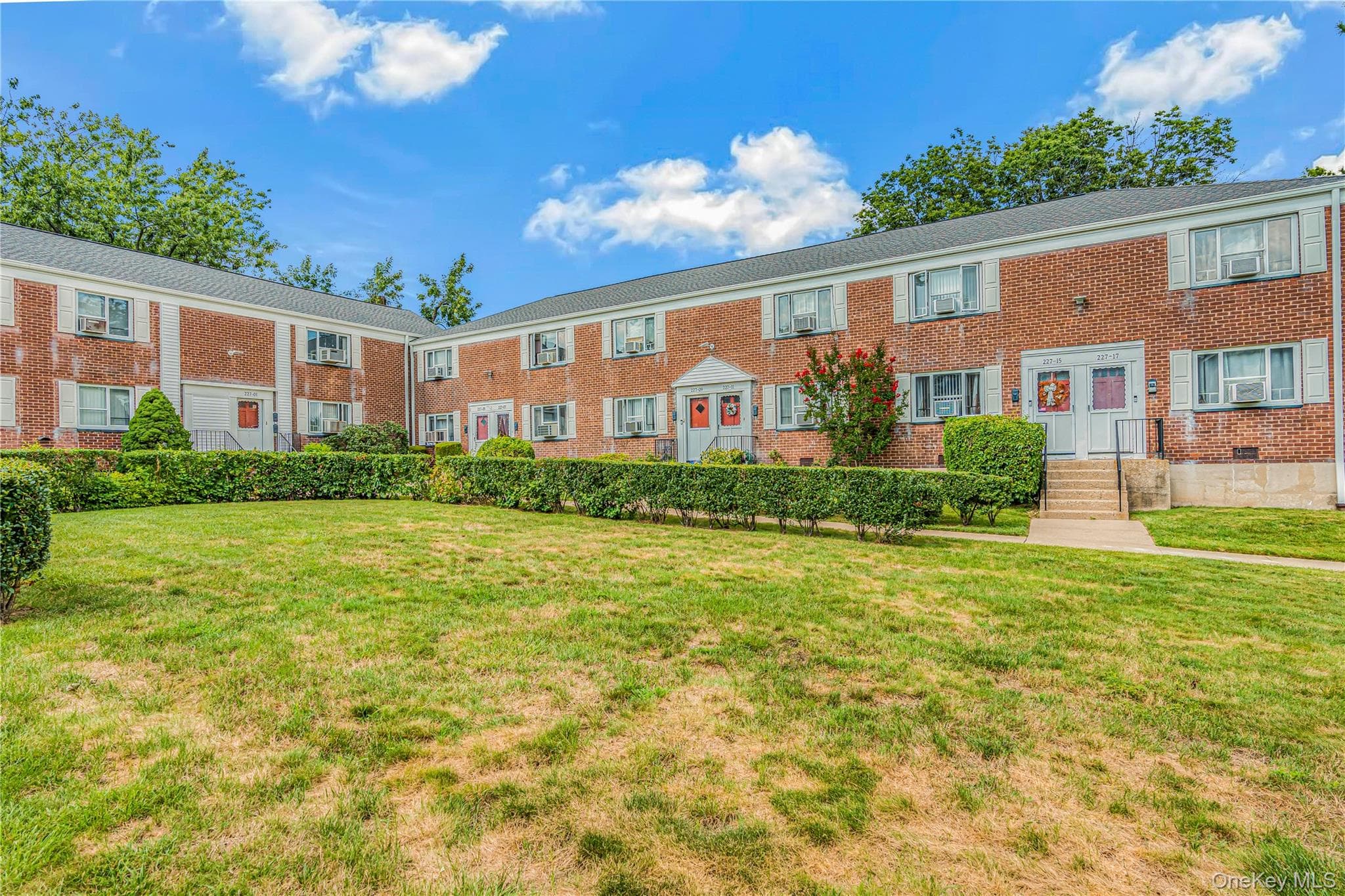 227-07 Hillside Avenue Unit: 516 thumbnail 2