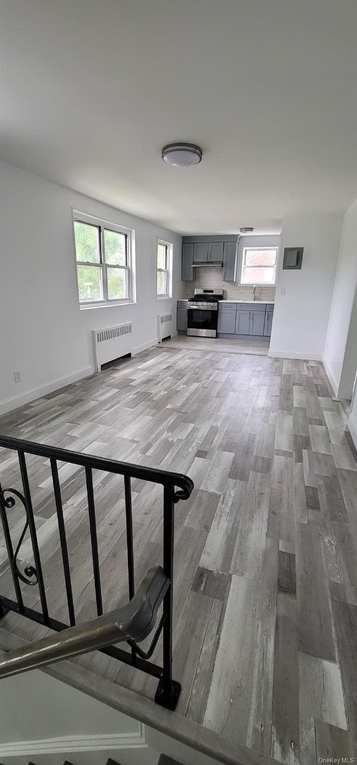 13178 Laurelton Parkway Unit: Upper thumbnail 5