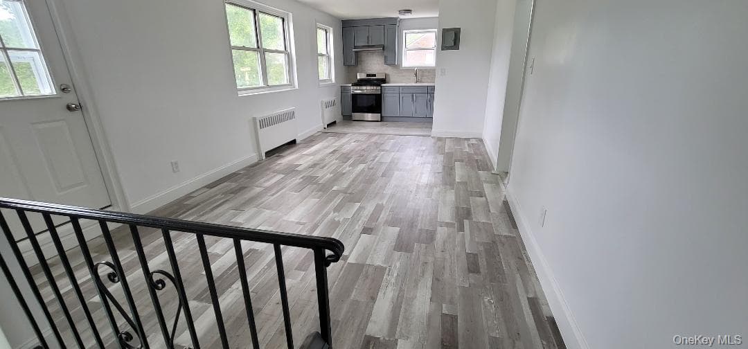 13178 Laurelton Parkway Unit: Upper thumbnail 4