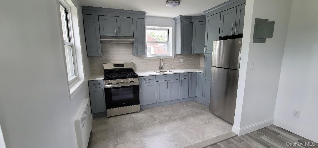 13178 Laurelton Parkway Unit: Upper thumbnail 2