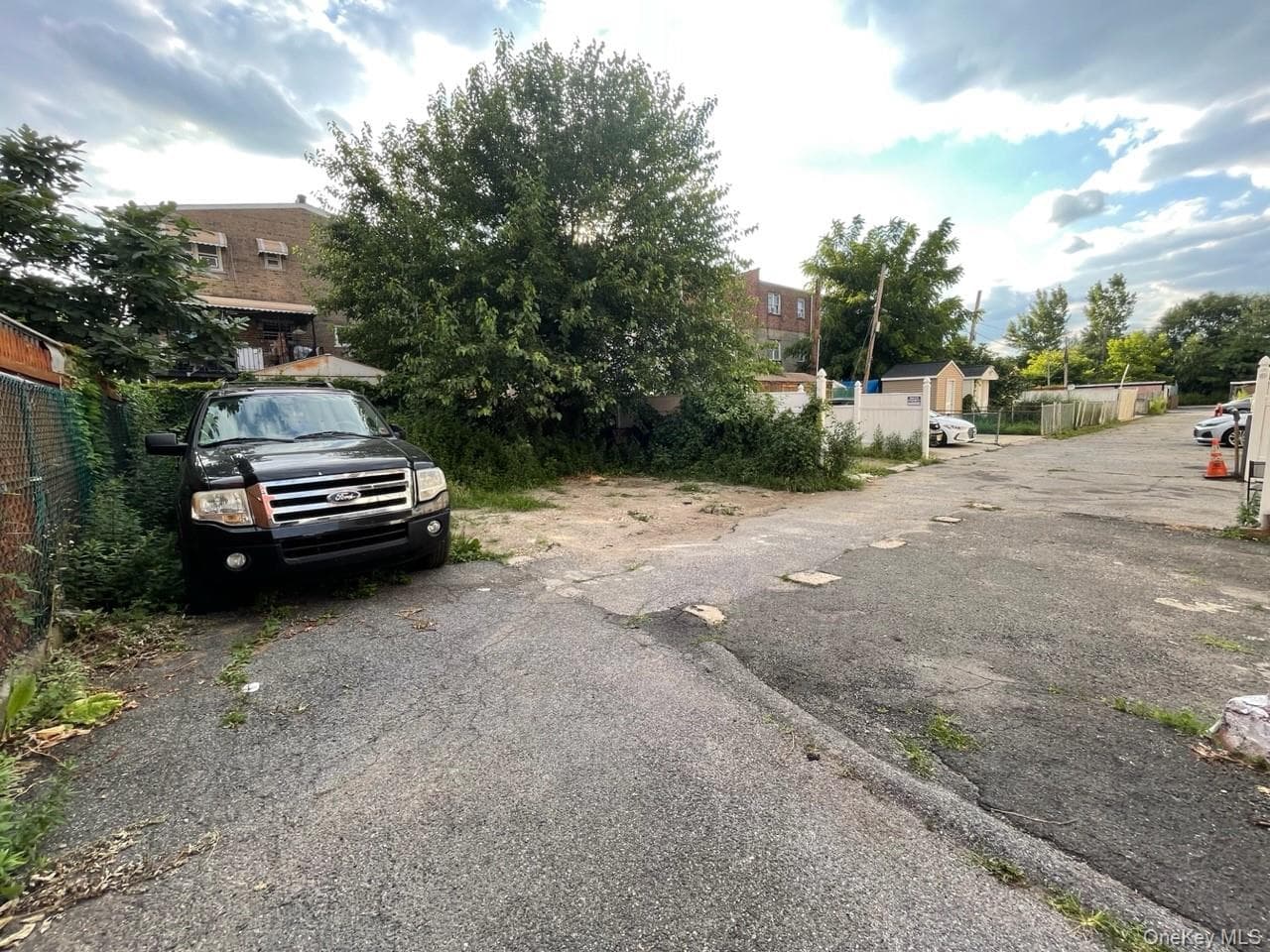 269 Balcom Avenue thumbnail 24