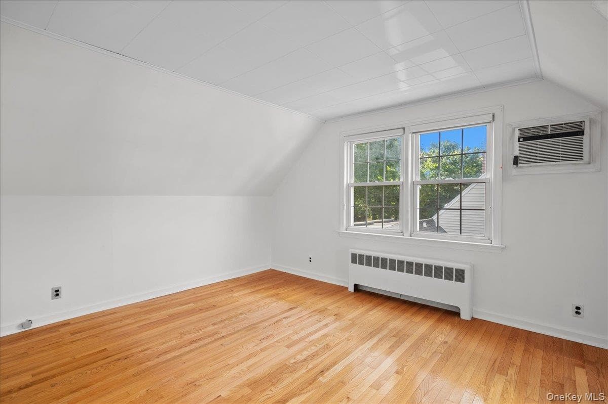 18 Maywood Avenue thumbnail 17