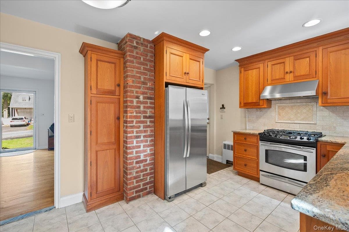 18 Maywood Avenue thumbnail 5