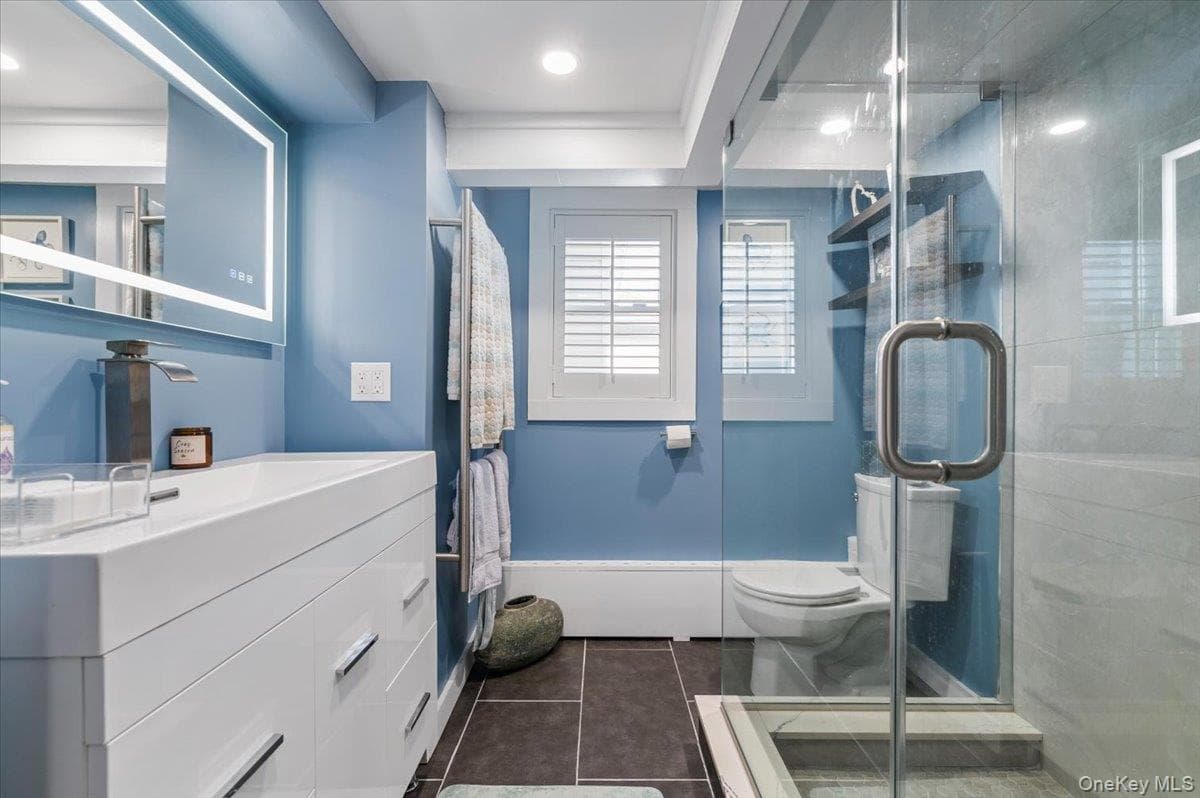 323 E Walnut Street thumbnail 19