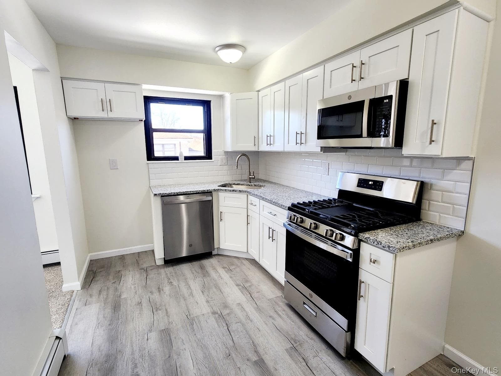 196 Sneden Place Unit: 196 thumbnail 14
