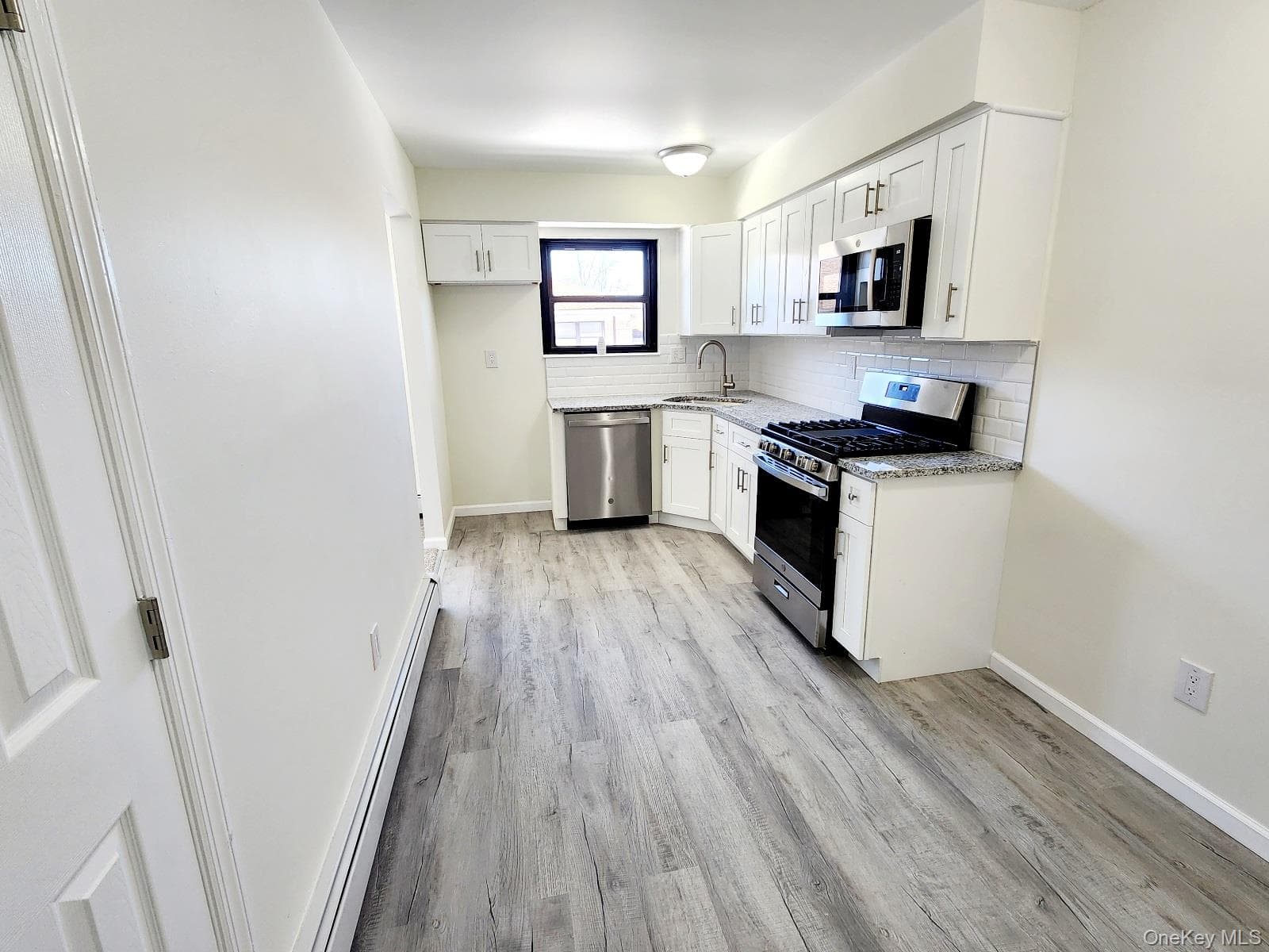196 Sneden Place Unit: 196 thumbnail 13