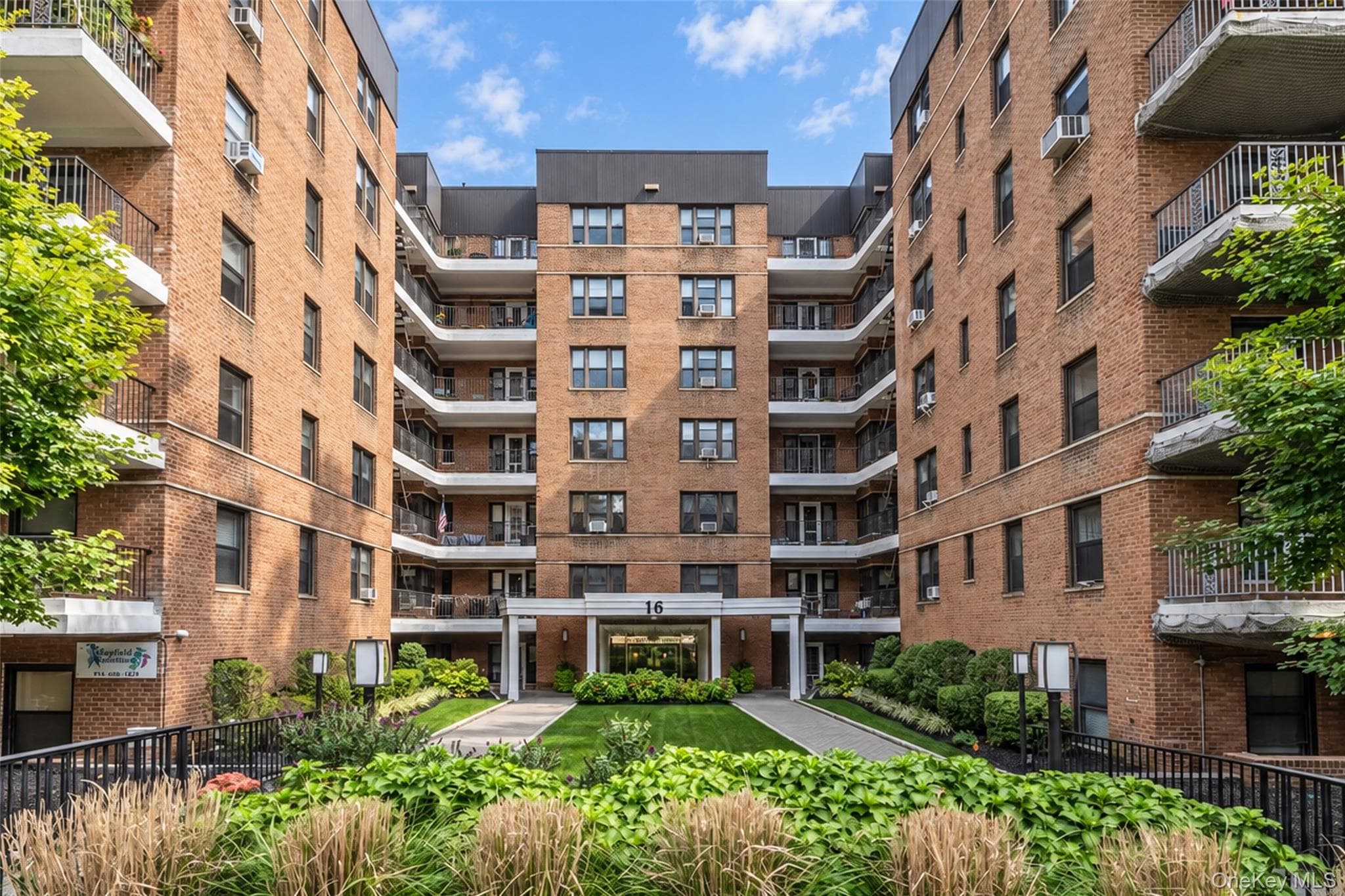 16 N Broadway Unit: 4J, White Plains