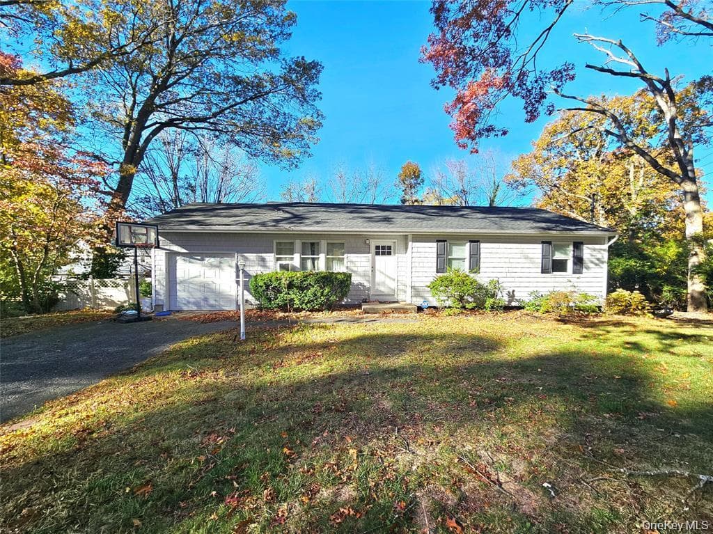 228 Hudson Avenue photo 1