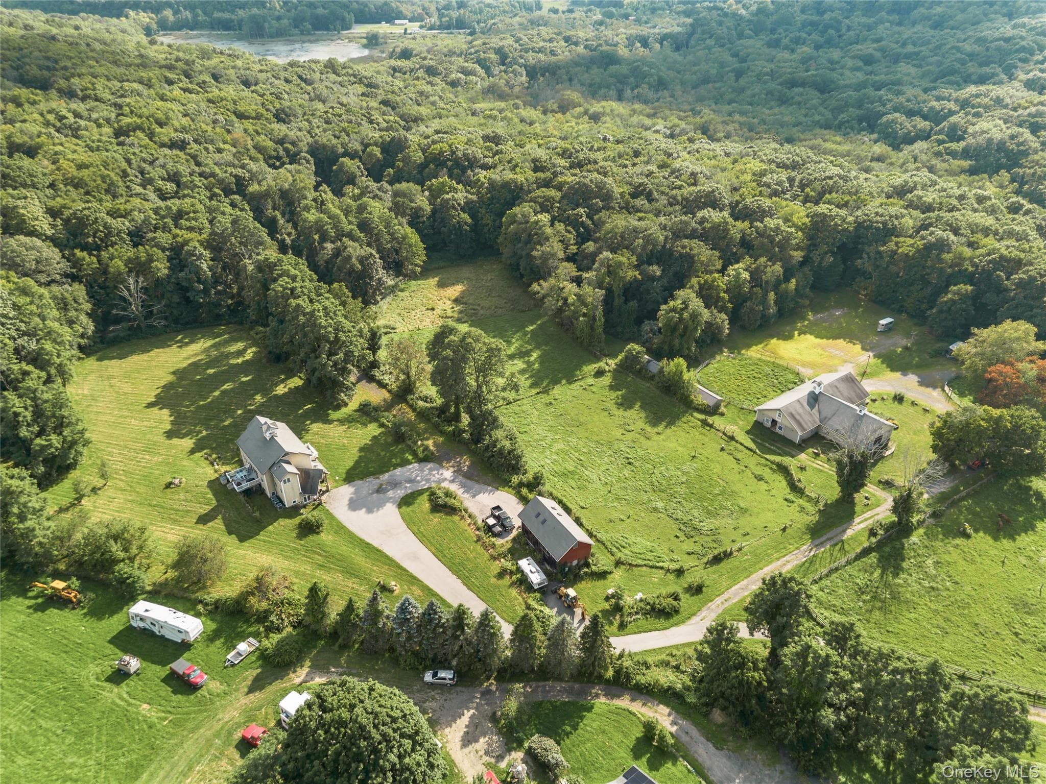 42-45 Blackstone Ridge, Holmes