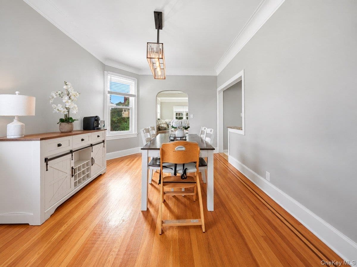 221 Edgewood Avenue thumbnail 11
