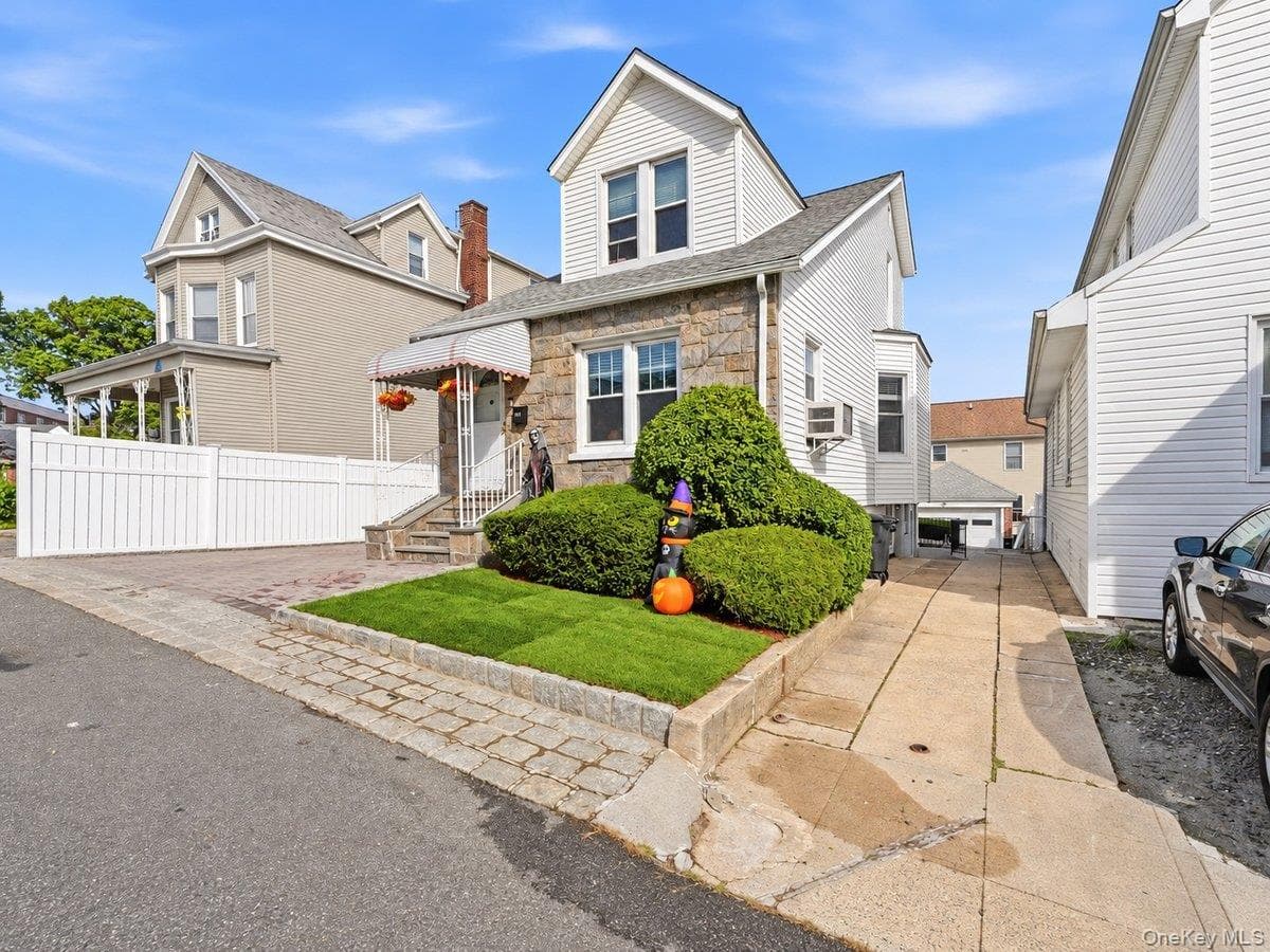 221 Edgewood Avenue thumbnail 41