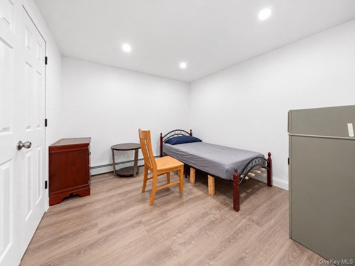 221 Edgewood Avenue thumbnail 27