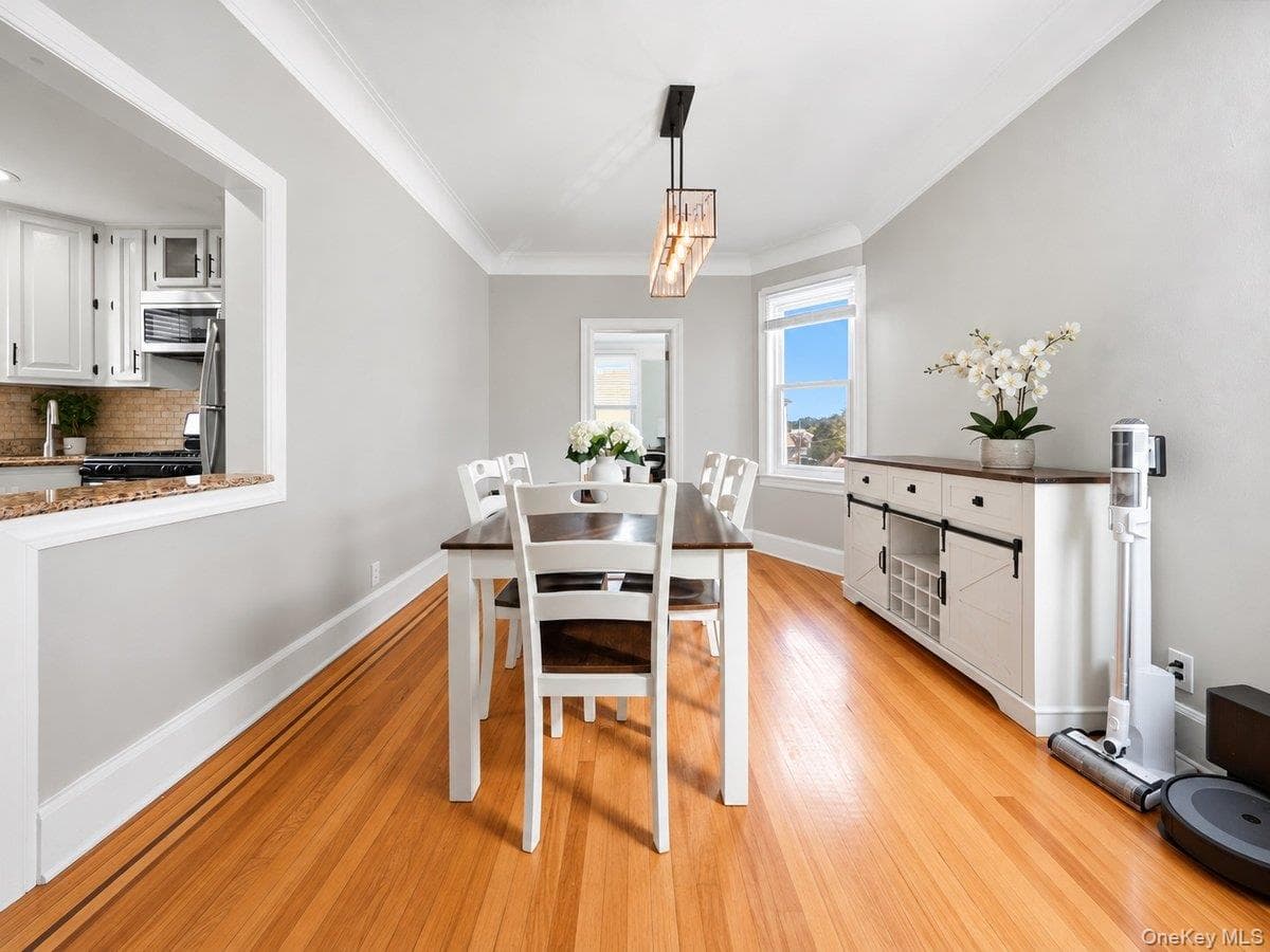 221 Edgewood Avenue thumbnail 10