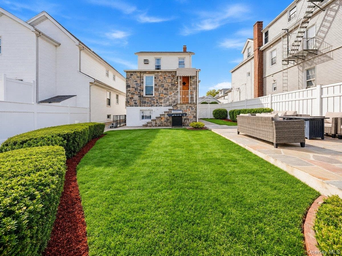 221 Edgewood Avenue thumbnail 36