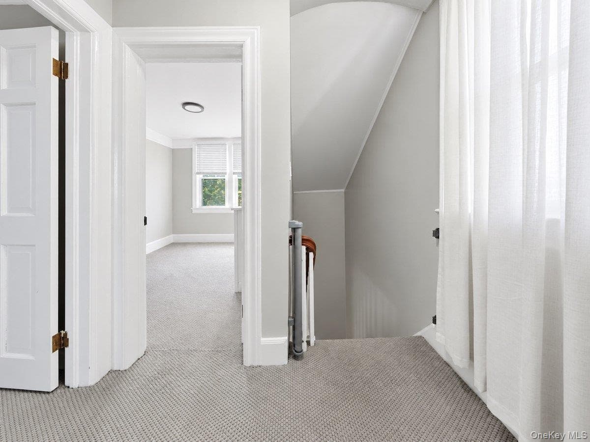 221 Edgewood Avenue thumbnail 19