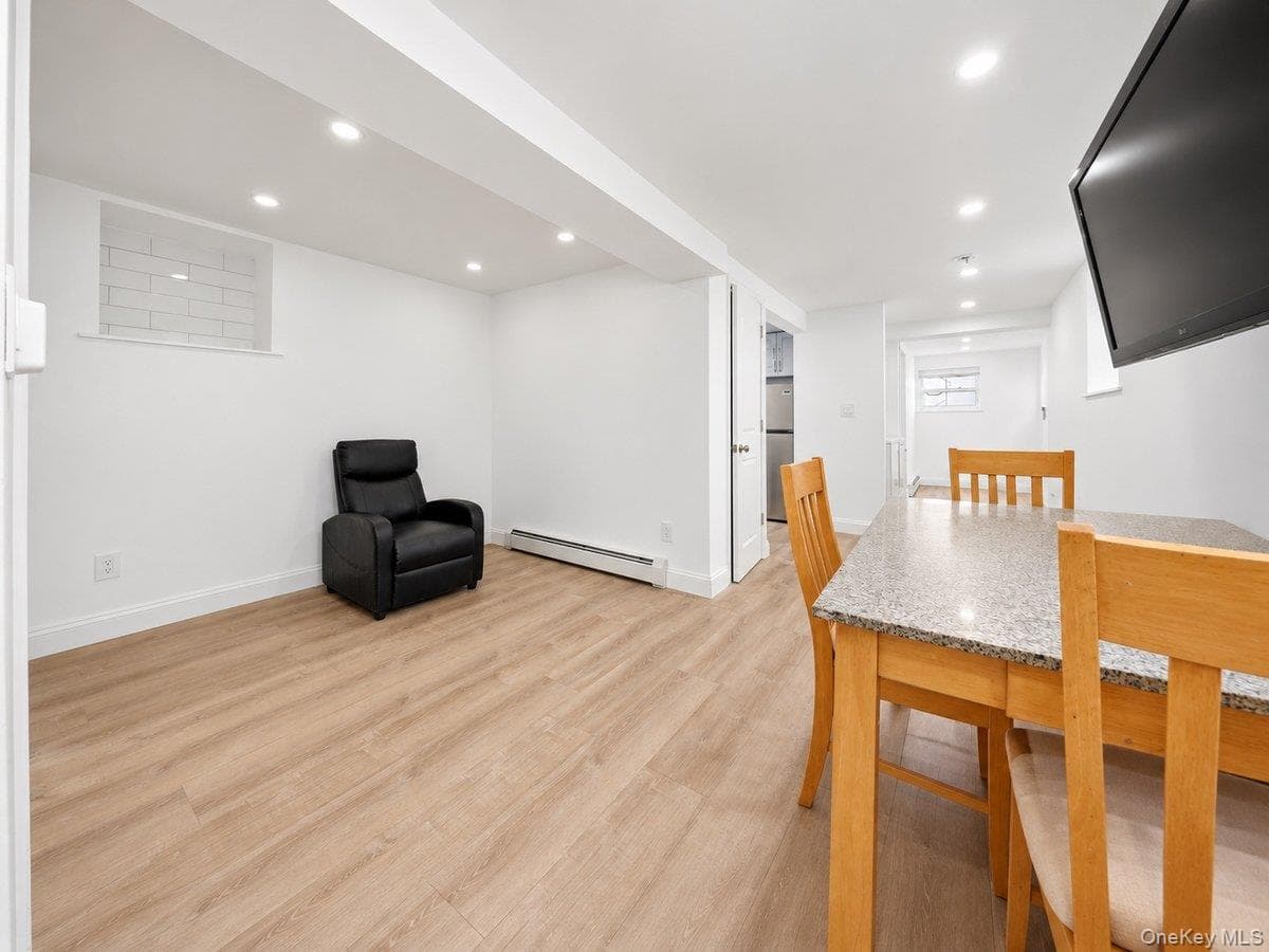221 Edgewood Avenue thumbnail 28