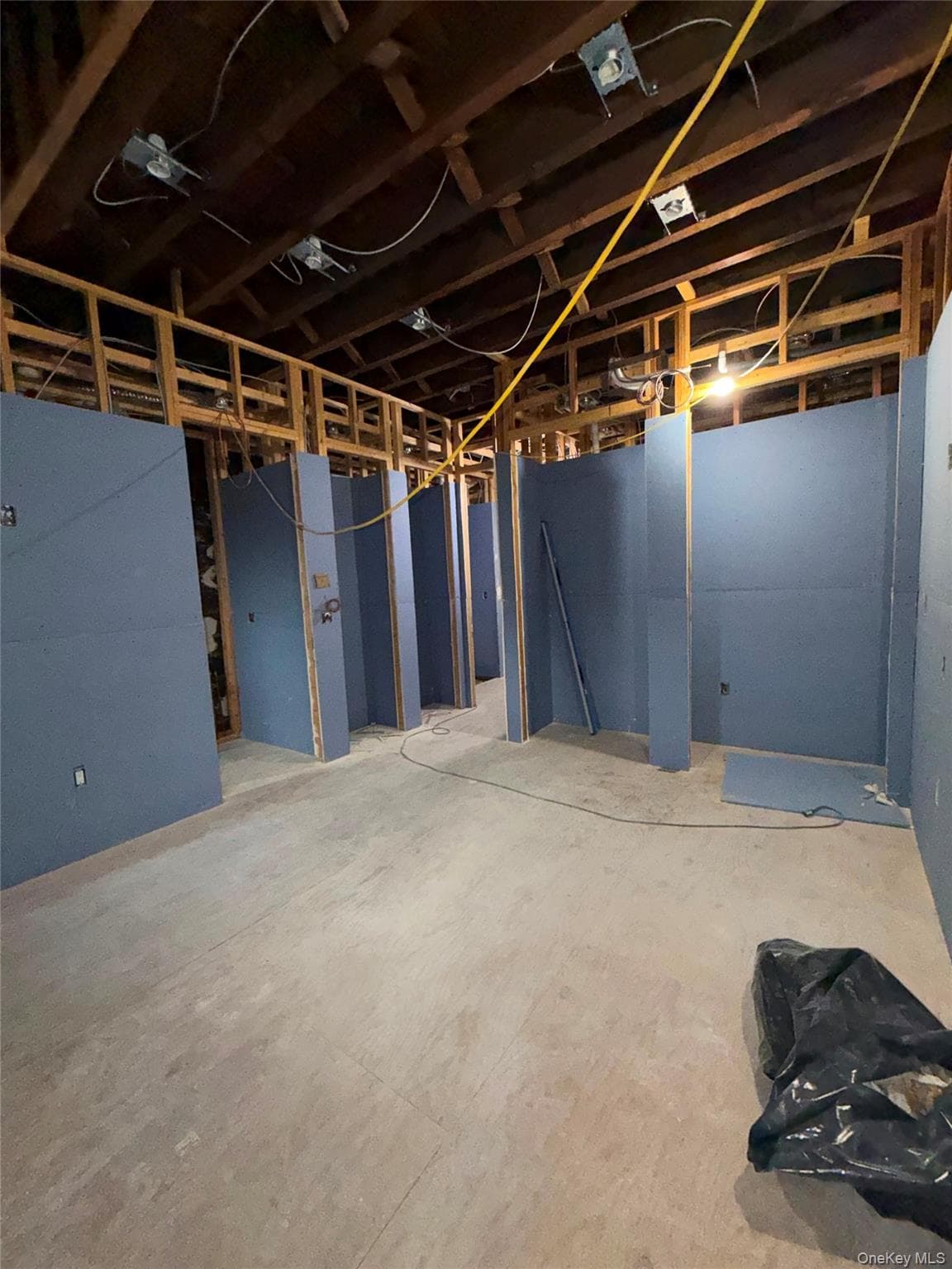 14448 Jewel Avenue thumbnail 3