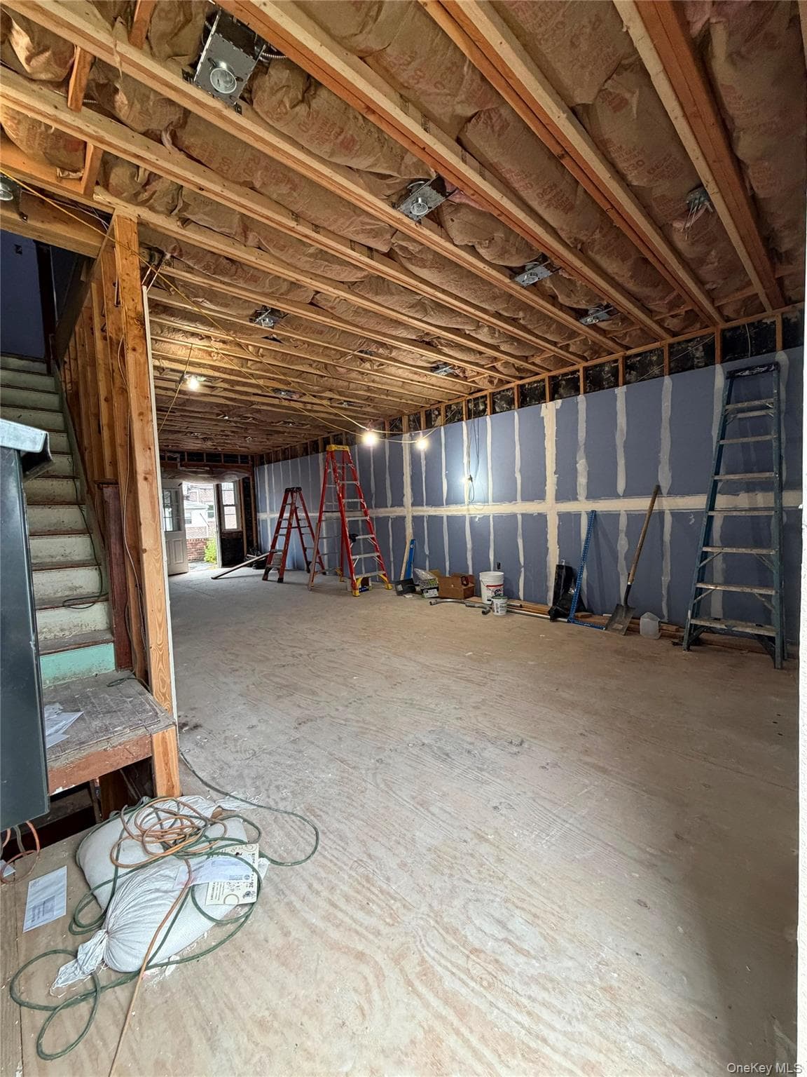 14448 Jewel Avenue thumbnail 4