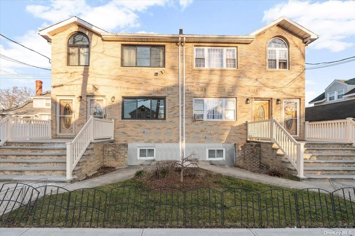 142-25 Latham Lane, Jamaica