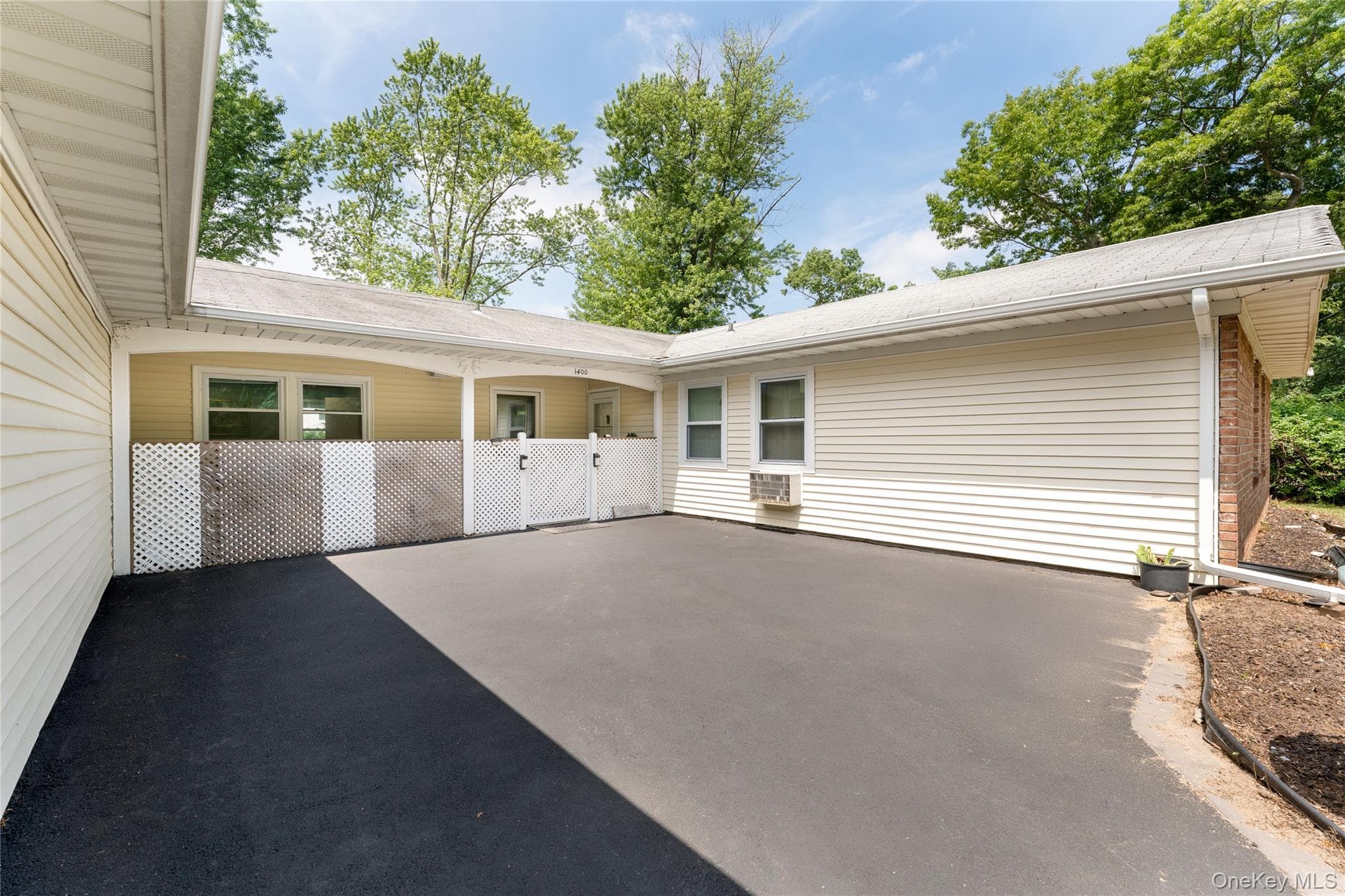 1400 Stony Brook Road thumbnail 3