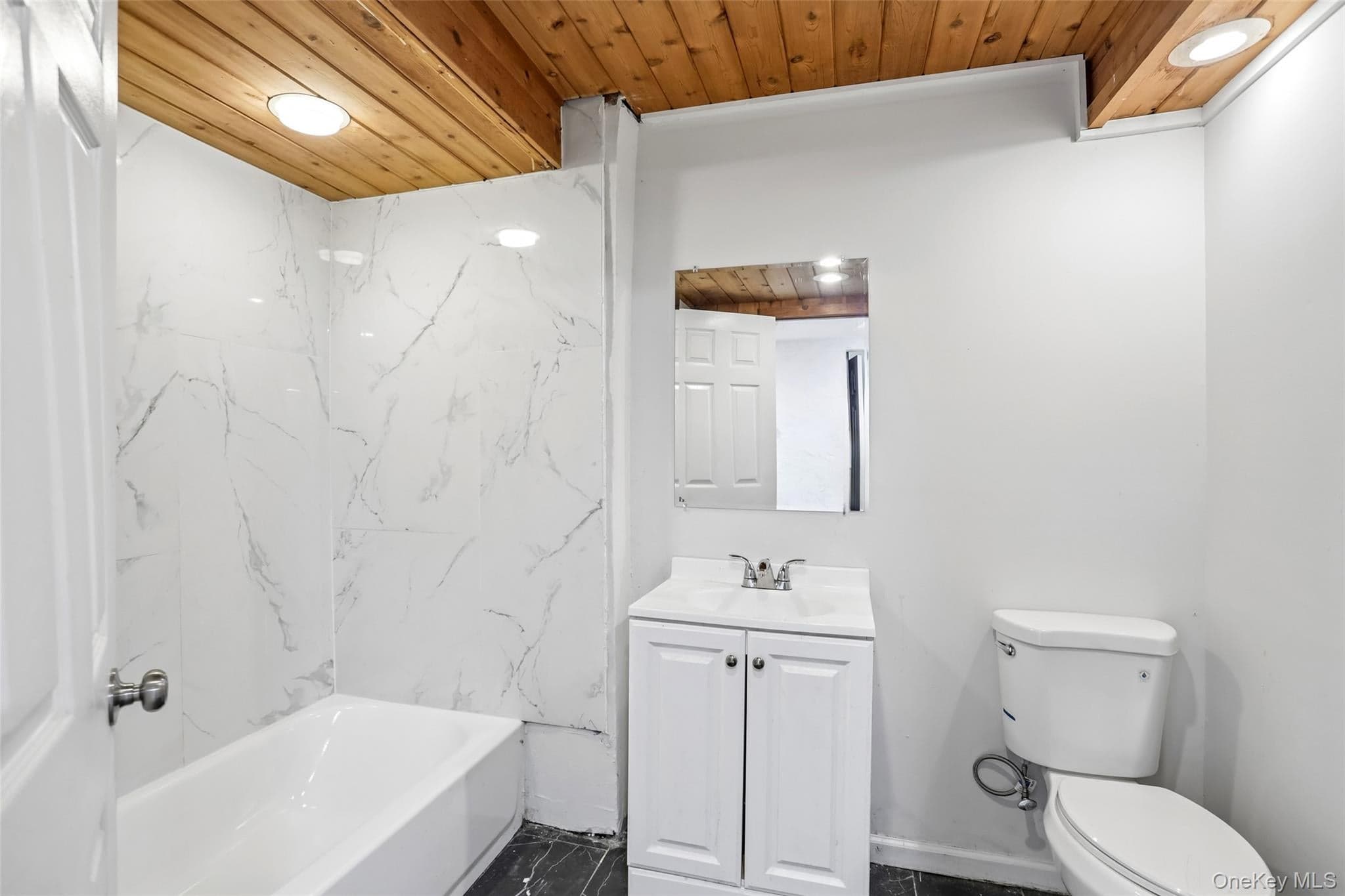 951 Haverstraw Road thumbnail 23