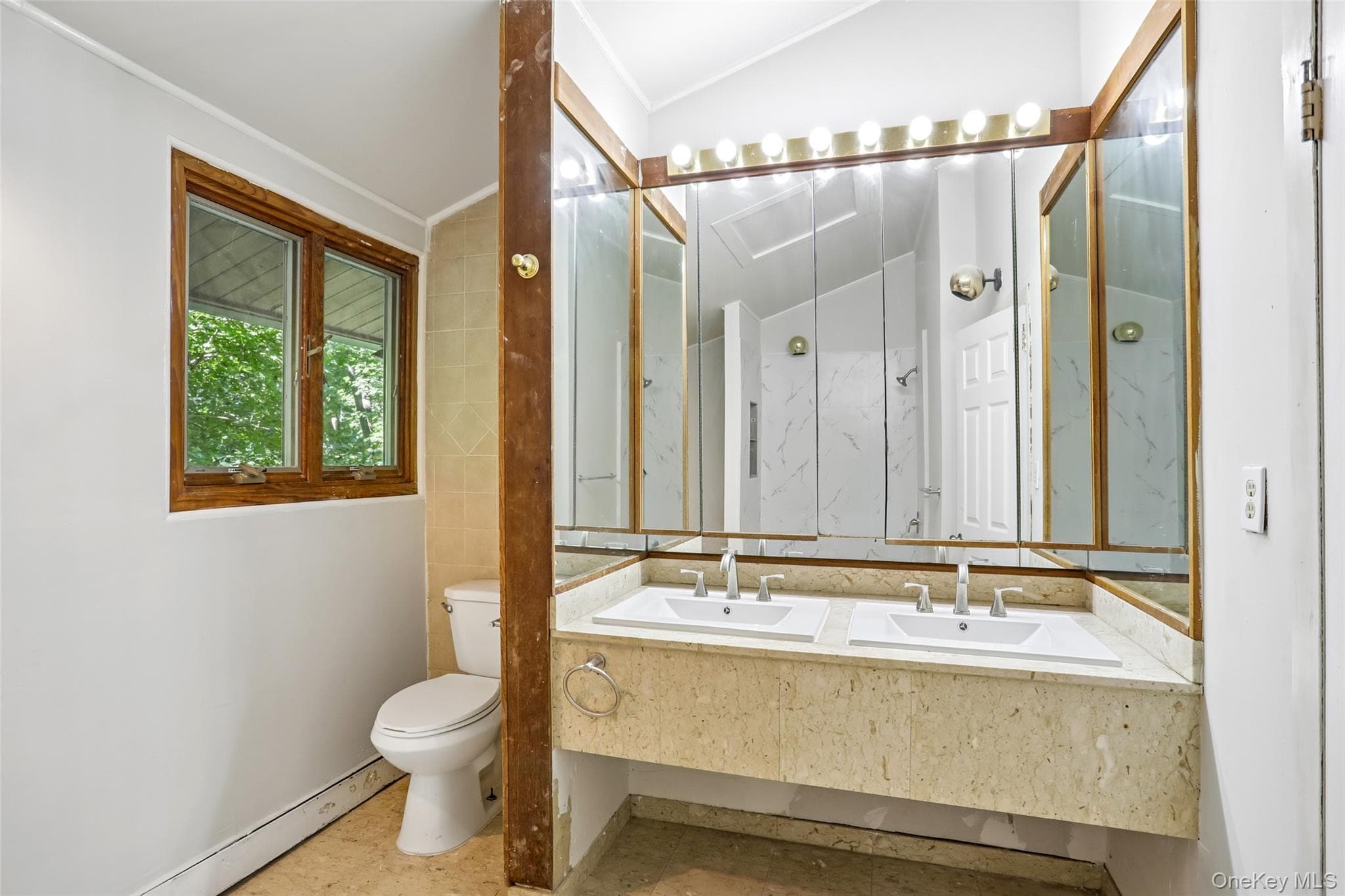 951 Haverstraw Road thumbnail 17