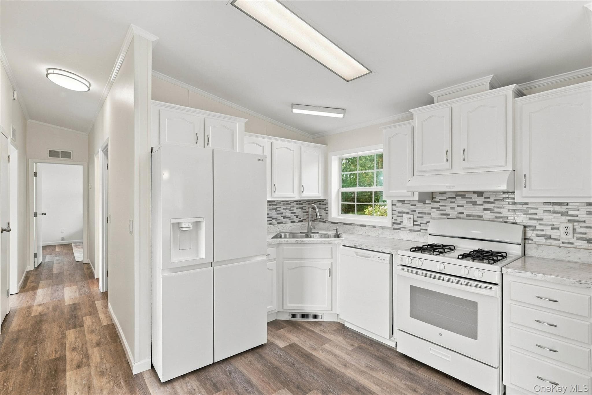 26 Bertha Boulevard Blvd thumbnail 9