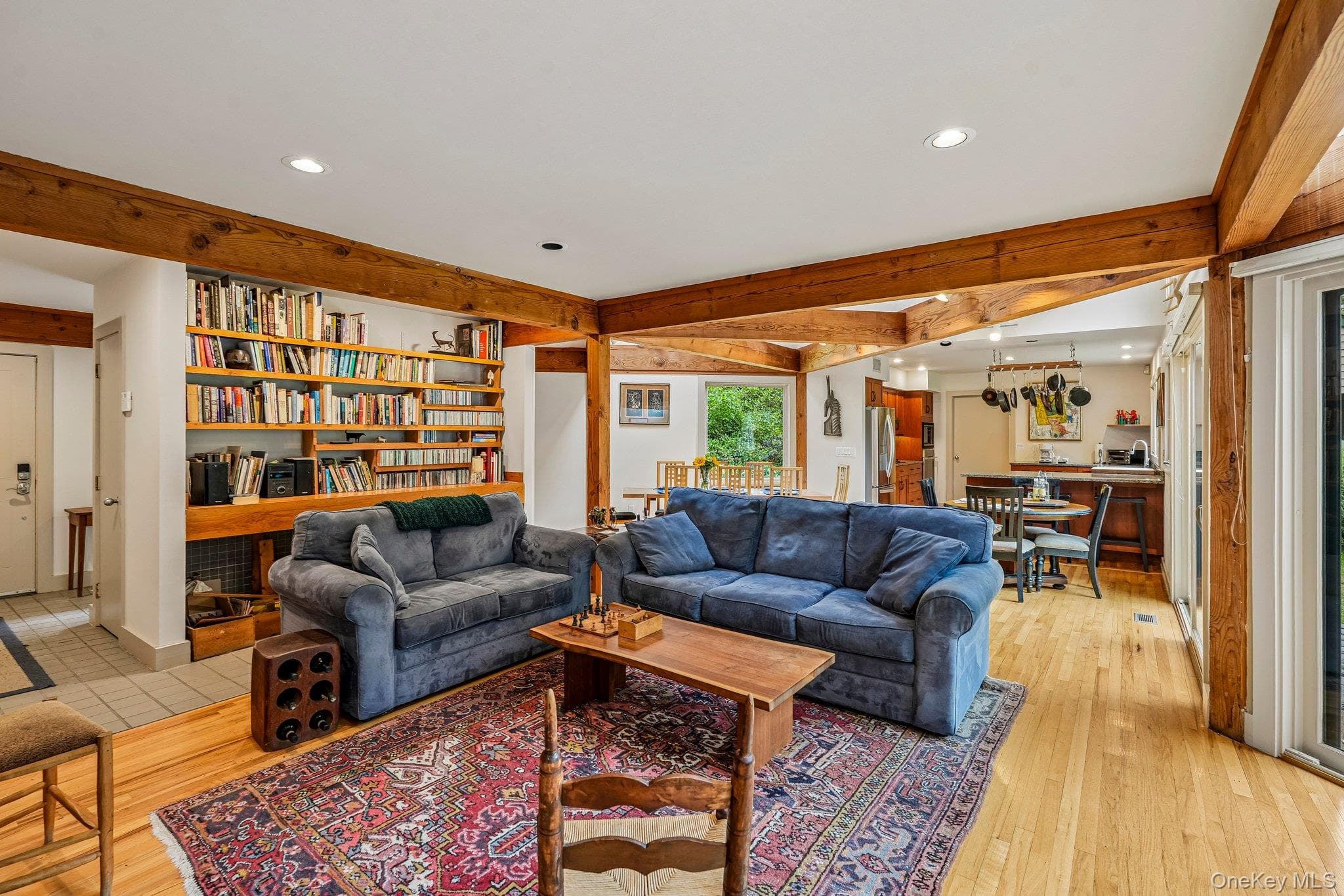 65 Colonial Avenue thumbnail 3