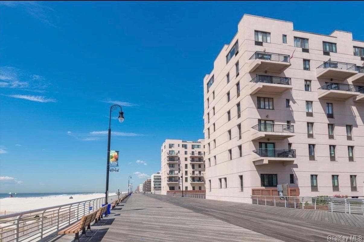100 W Broadway Unit: #6Q thumbnail 32