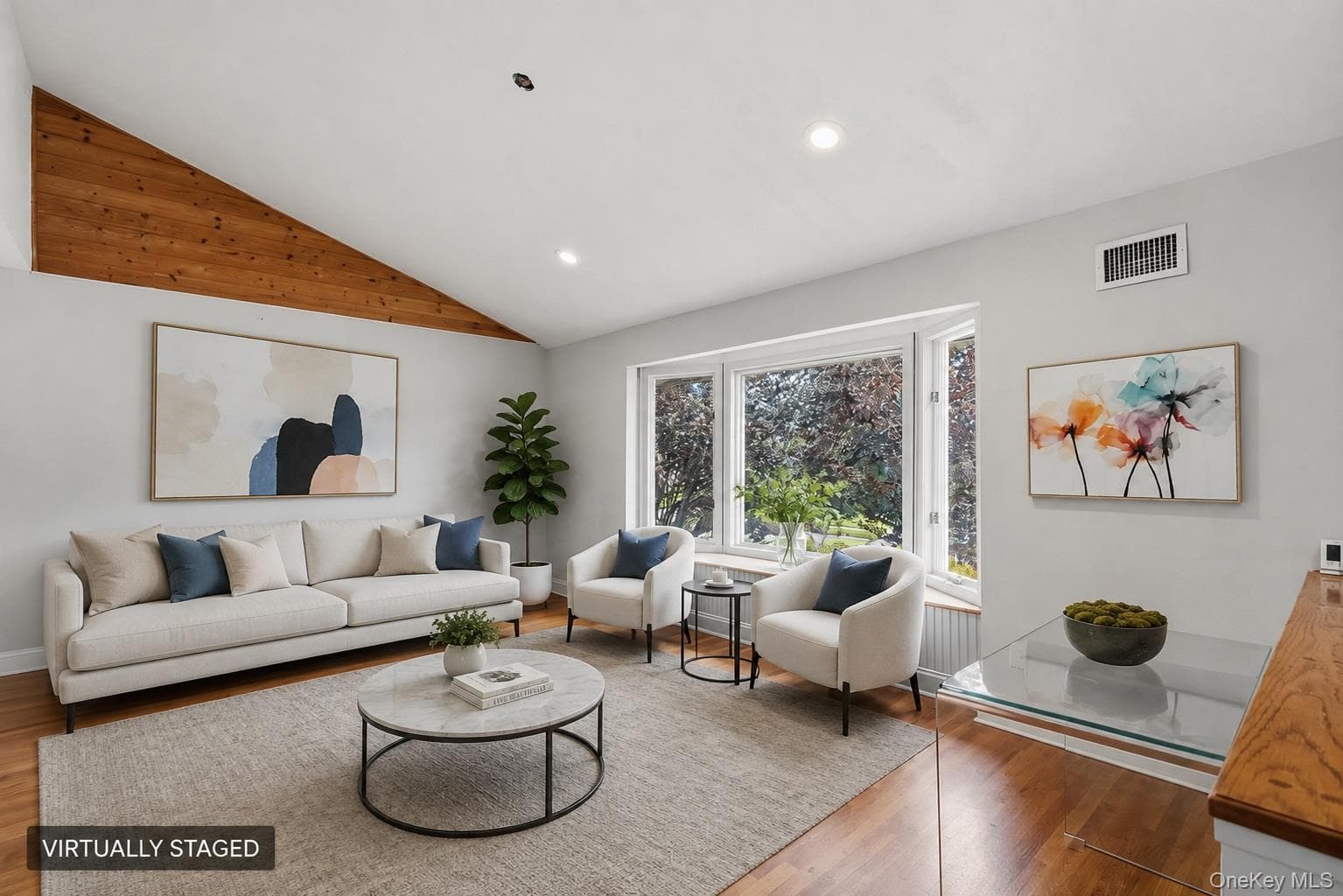 27 Delaware Avenue, Jericho