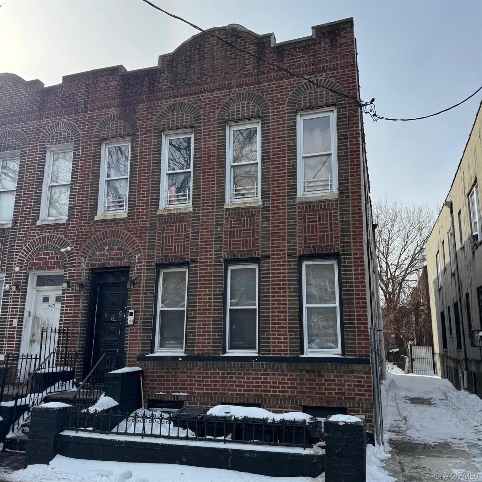 688 Pennsylvania Avenue, Brooklyn