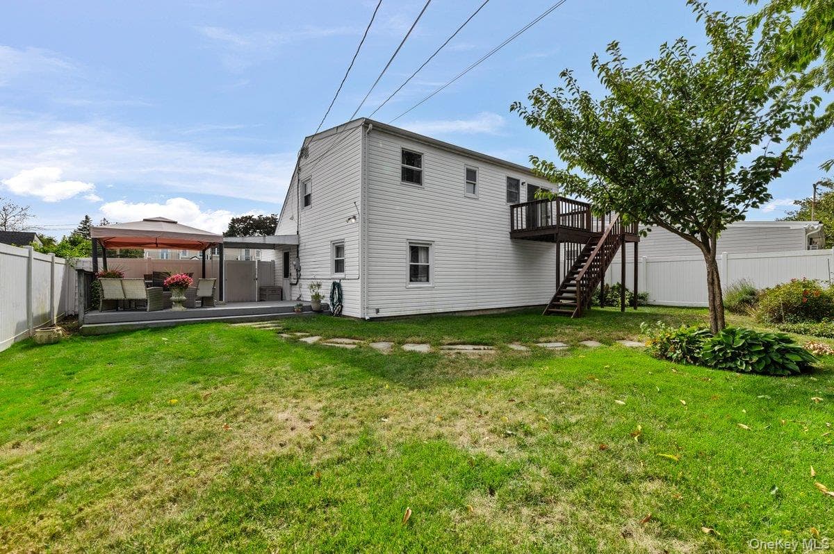 61 Hollyhock Road thumbnail 30