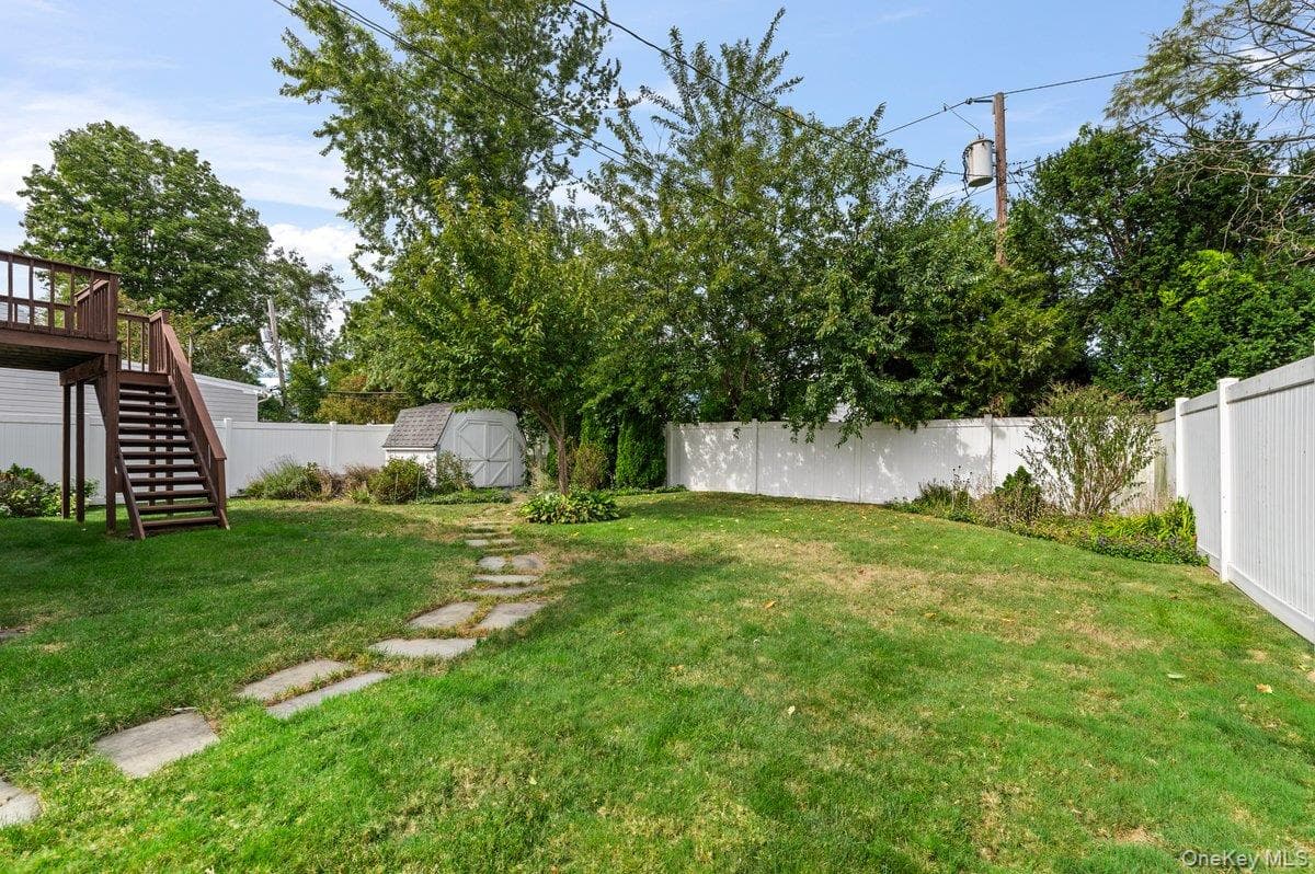 61 Hollyhock Road thumbnail 31