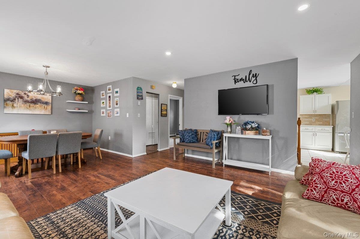 61 Hollyhock Road thumbnail 7