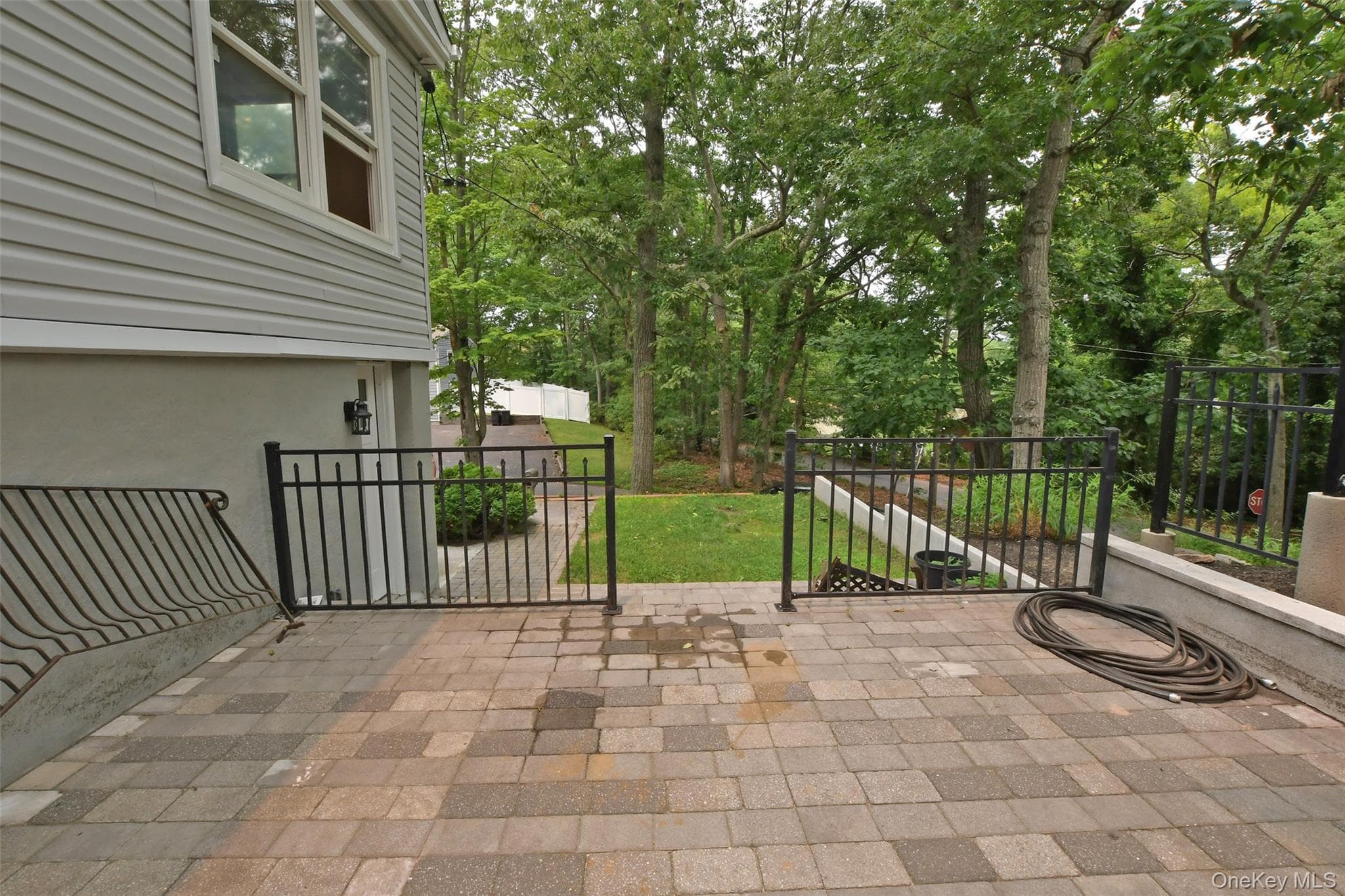 6 Southold Road thumbnail 27
