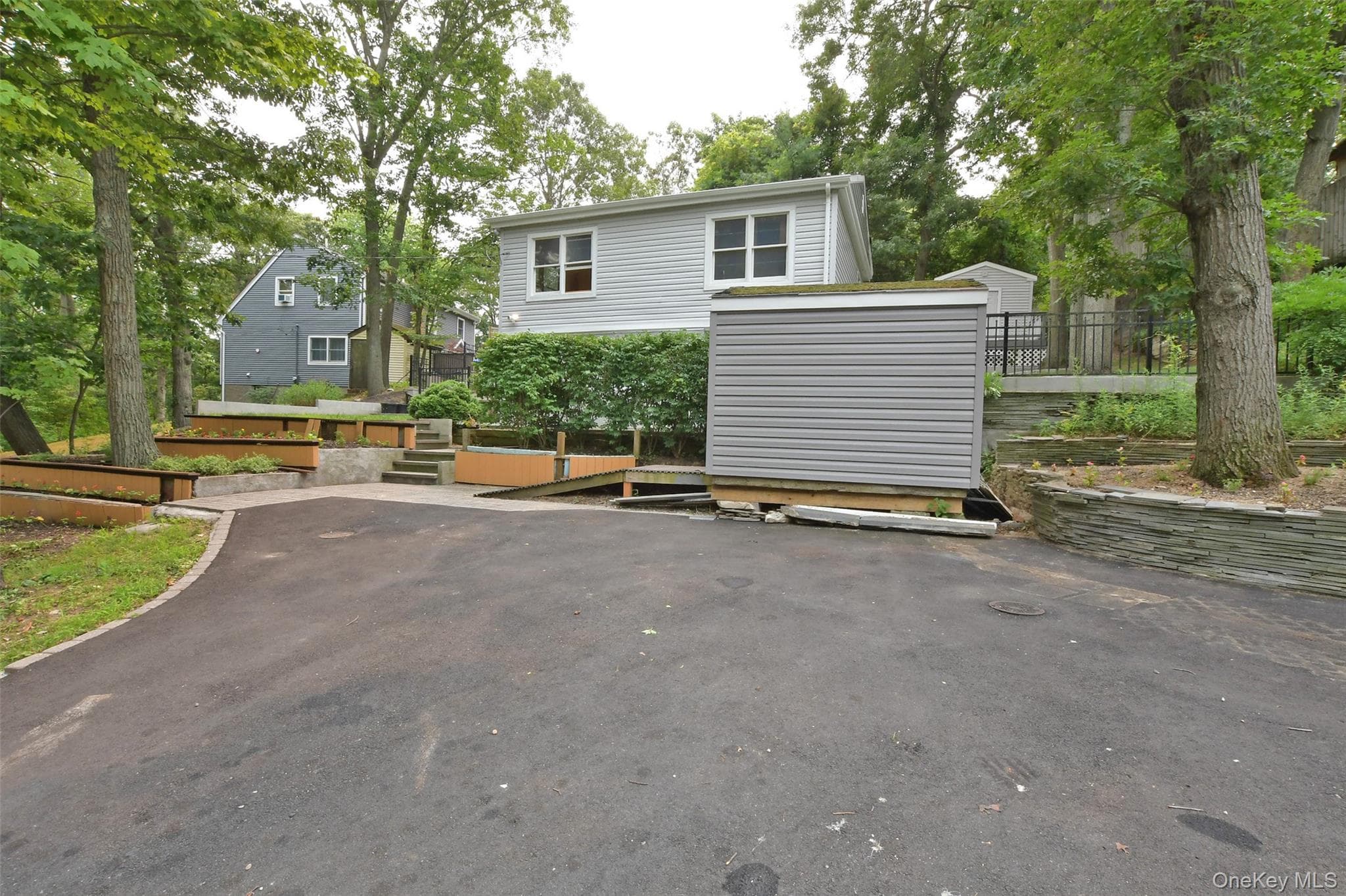 6 Southold Road thumbnail 34