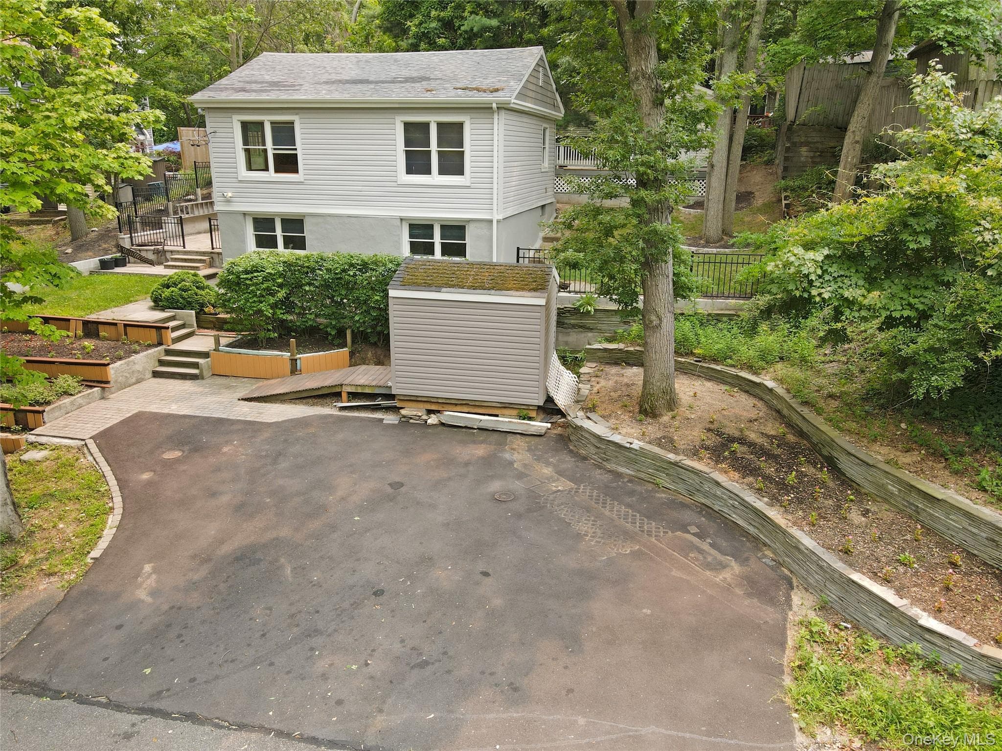 6 Southold Road thumbnail 35