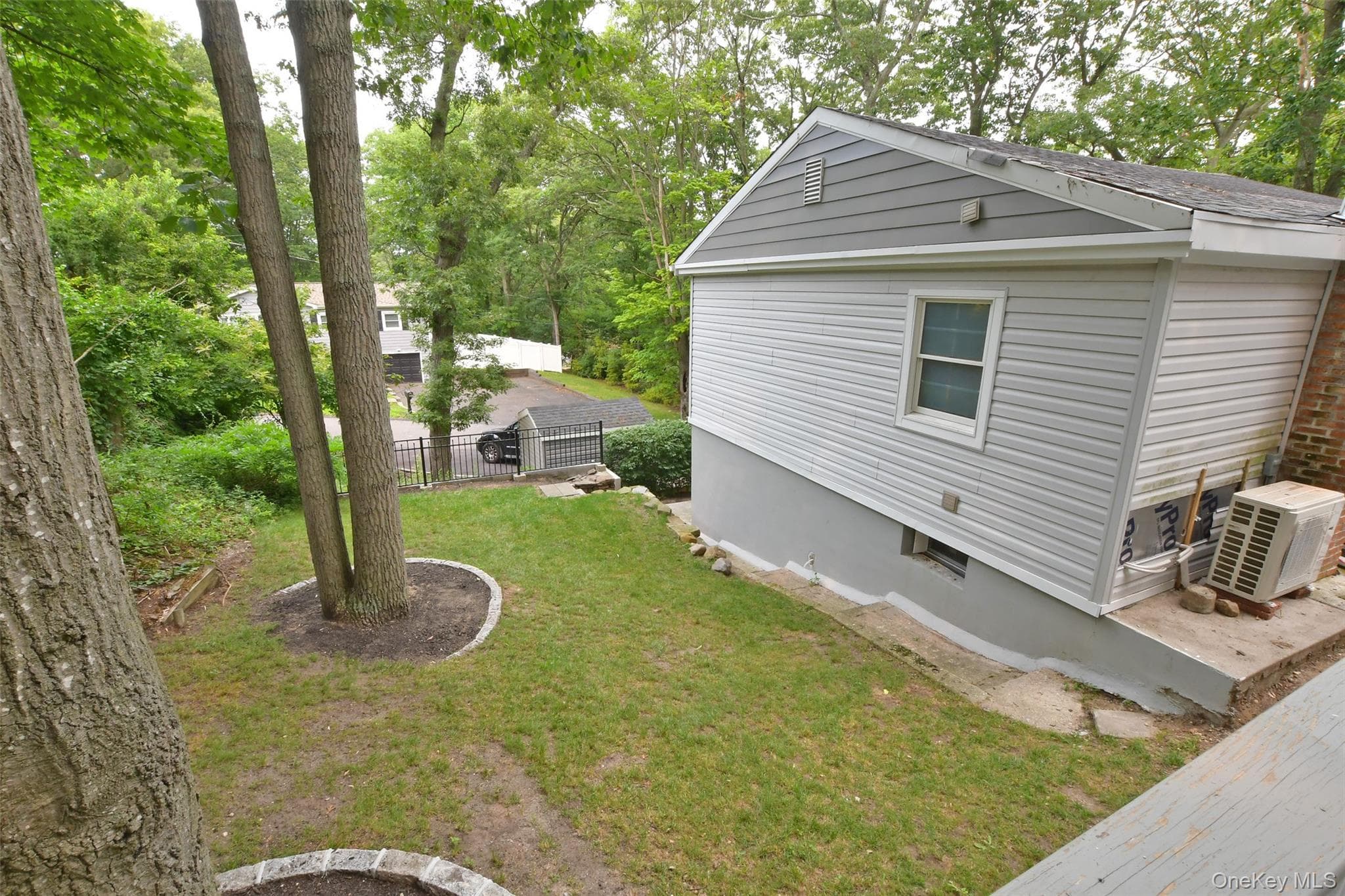6 Southold Road thumbnail 33