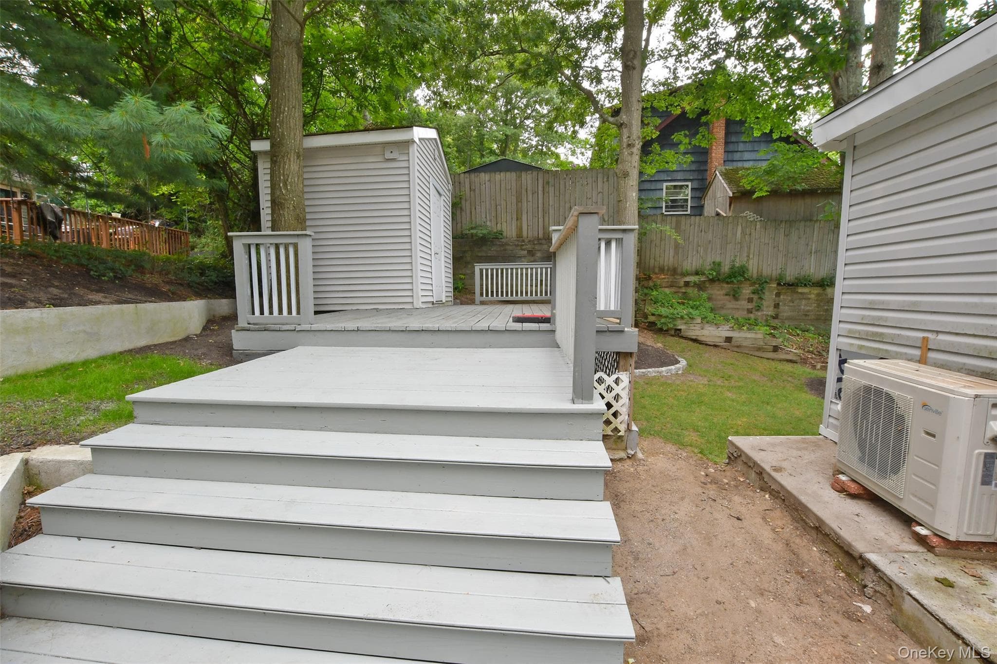 6 Southold Road thumbnail 31