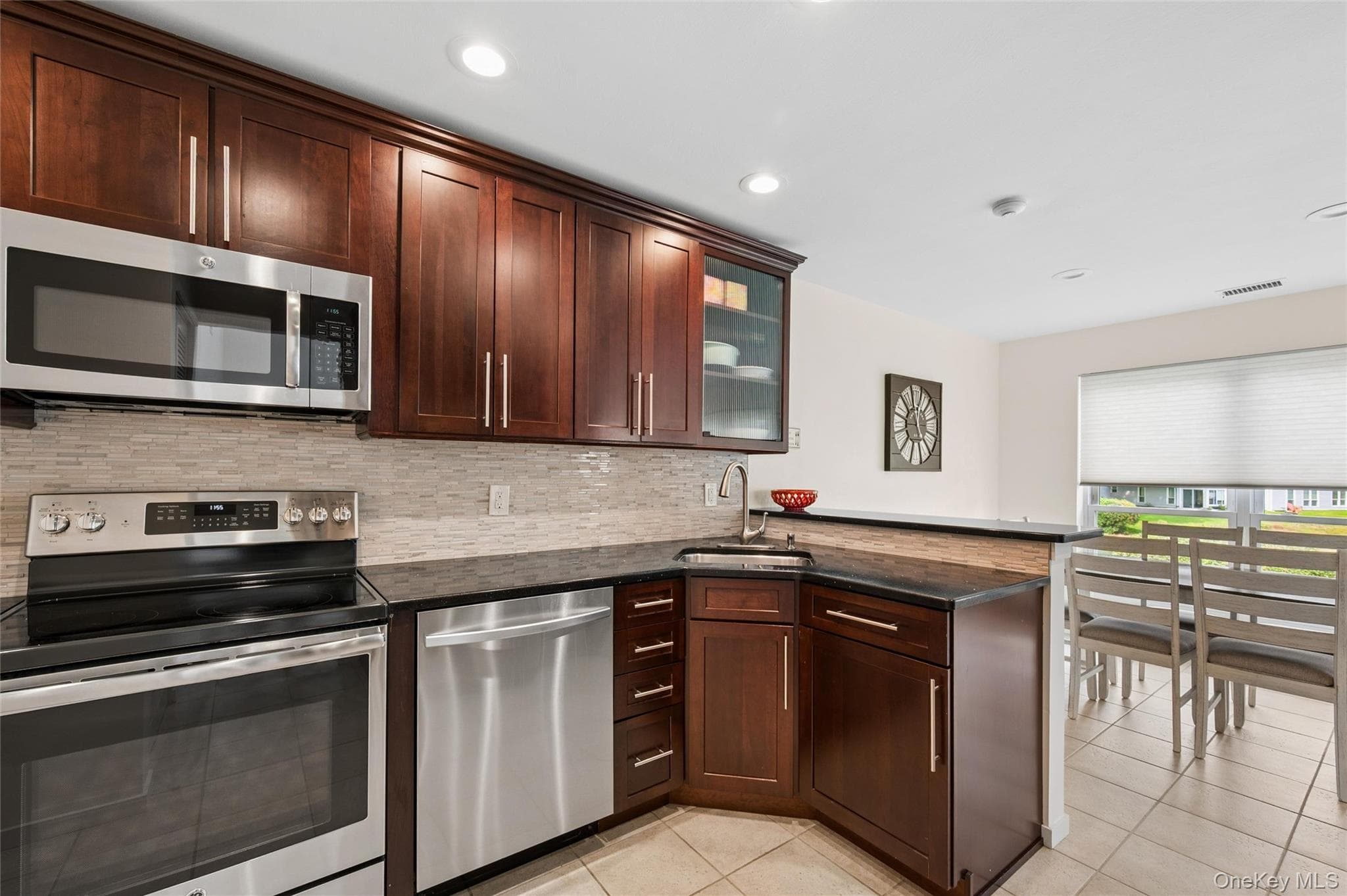 90 Hampton Vista Drive thumbnail 13