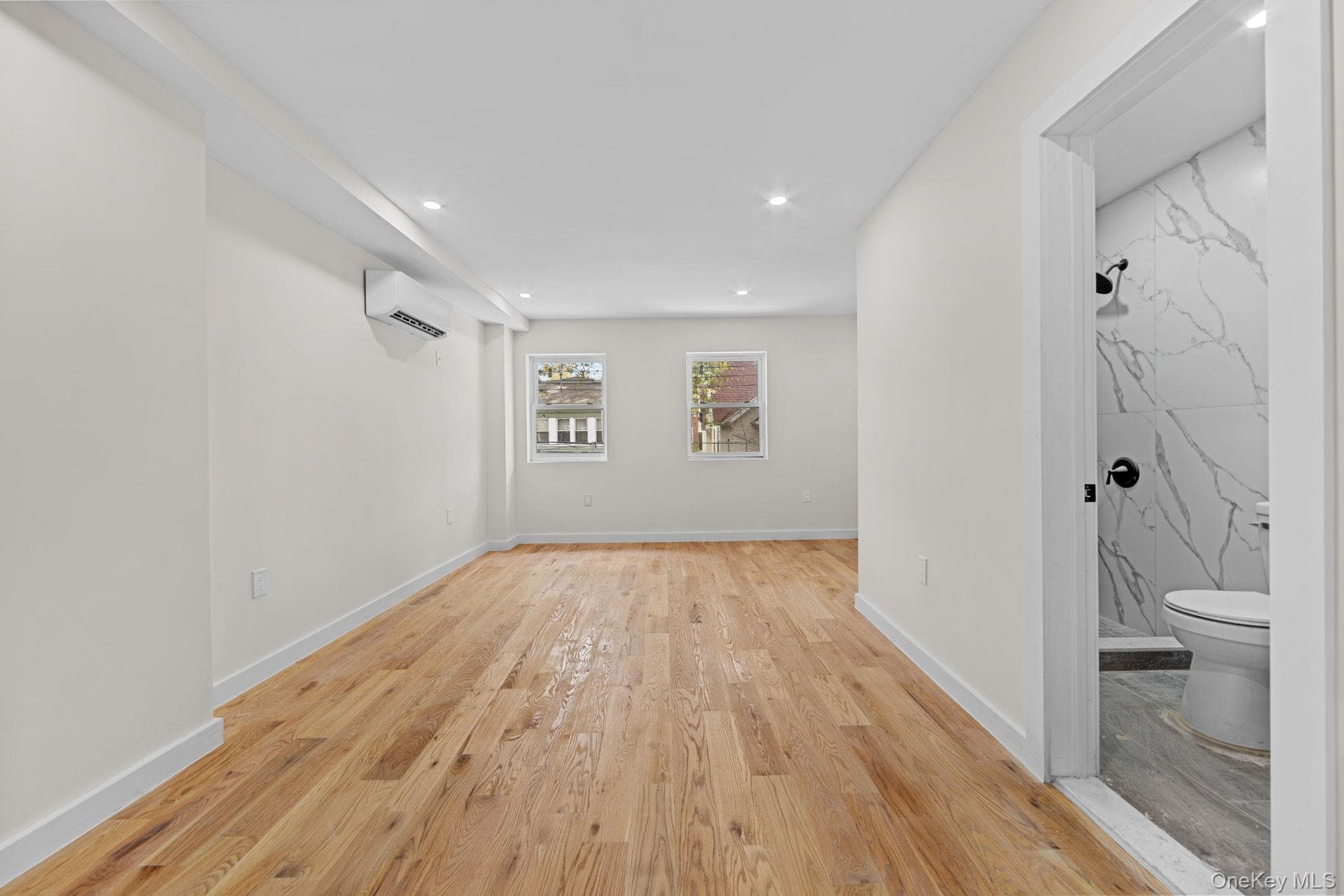 666 Osborn Street thumbnail 11