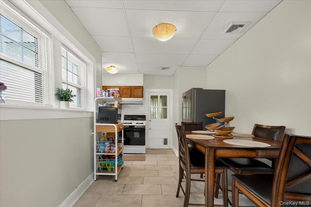 510 Secatogue Avenue thumbnail 7