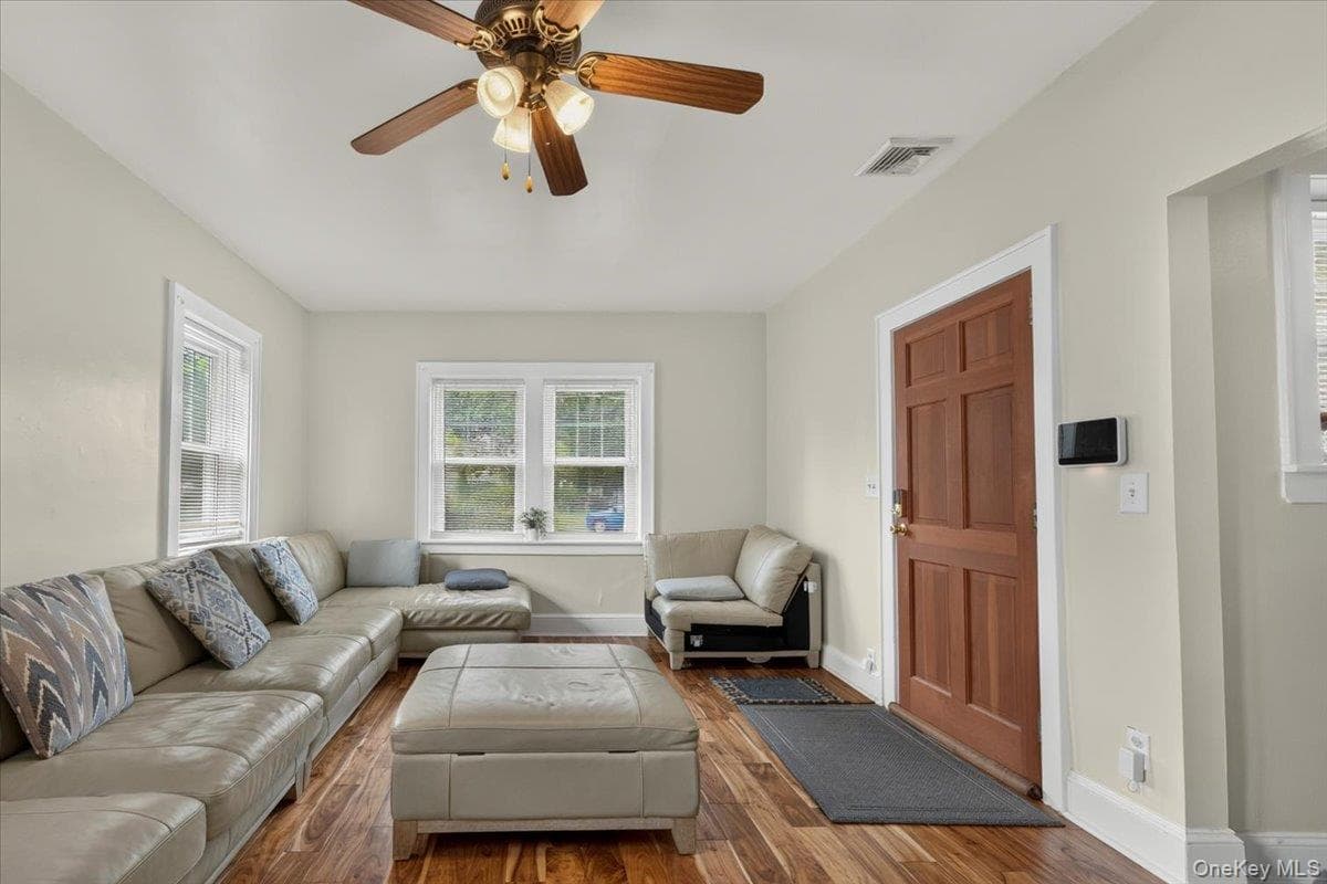 510 Secatogue Avenue thumbnail 6