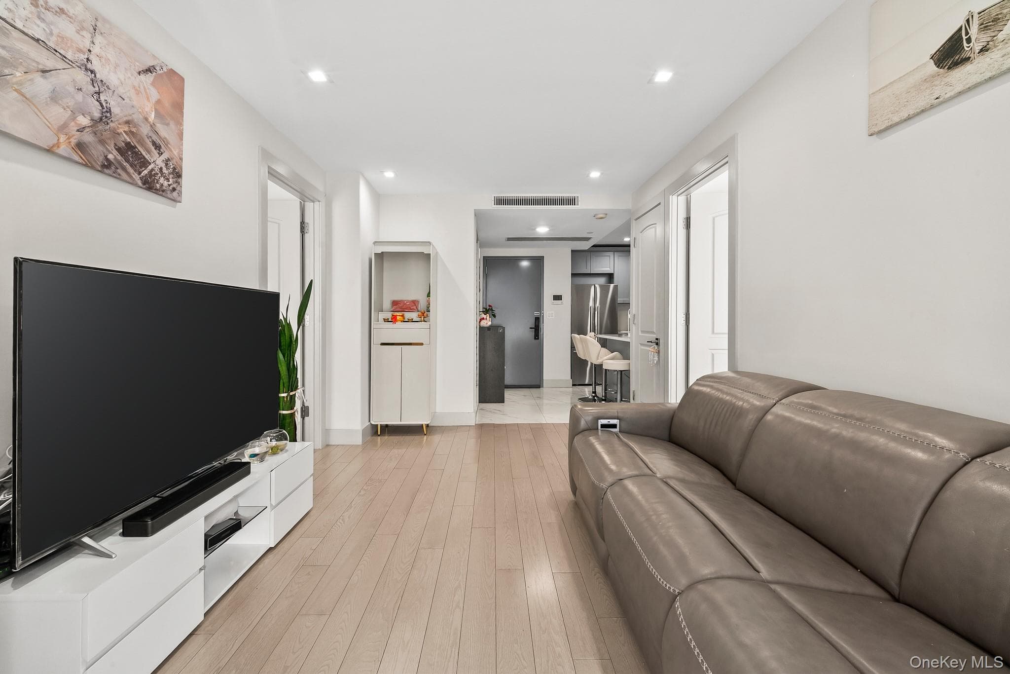 4162 Bowne Street Unit: 5A thumbnail 6
