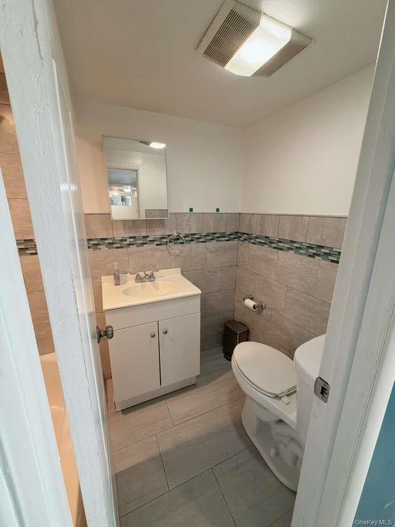 3408 Ely Avenue thumbnail 10