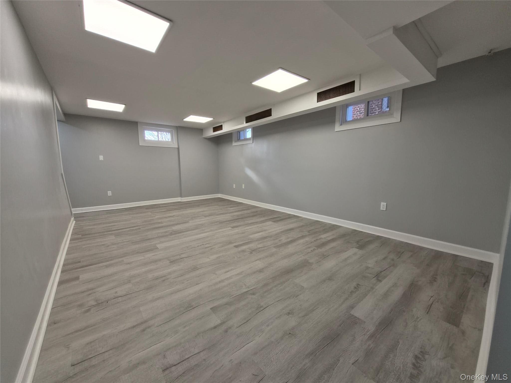 8019 Utopia Parkway thumbnail 27