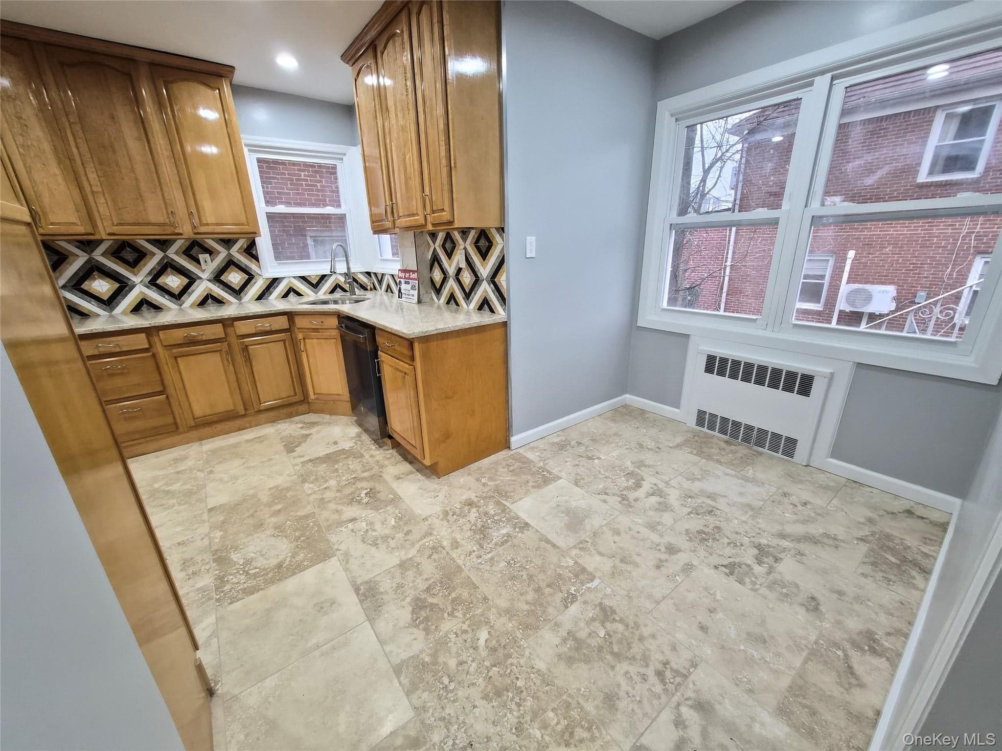 8019 Utopia Parkway thumbnail 7